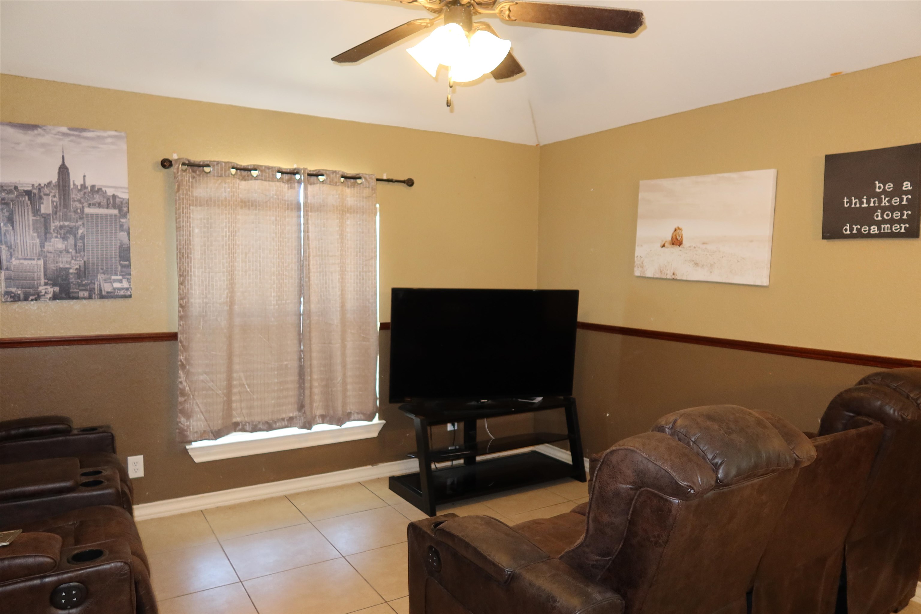 6408 Candela Dr Property Photo 3
