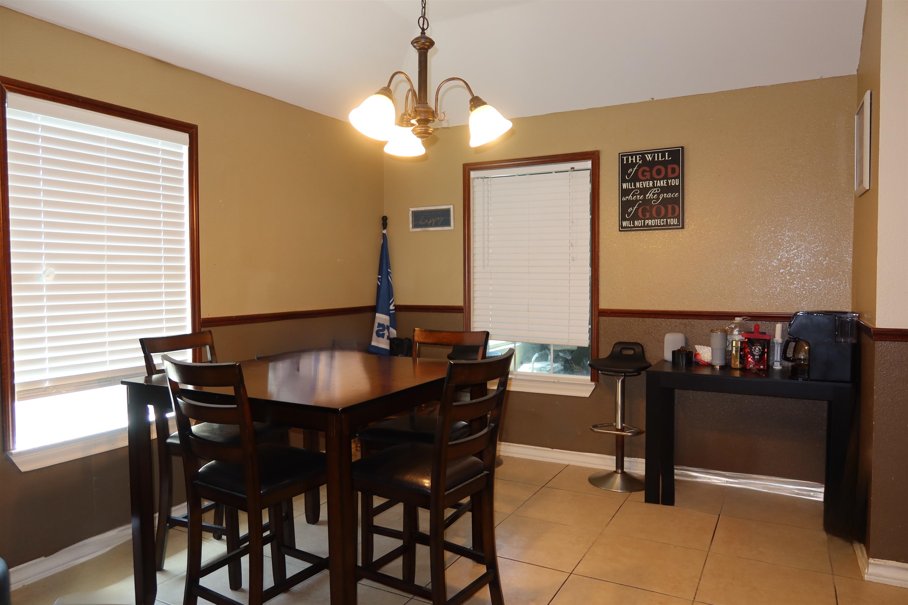6408 Candela Dr Property Photo 4