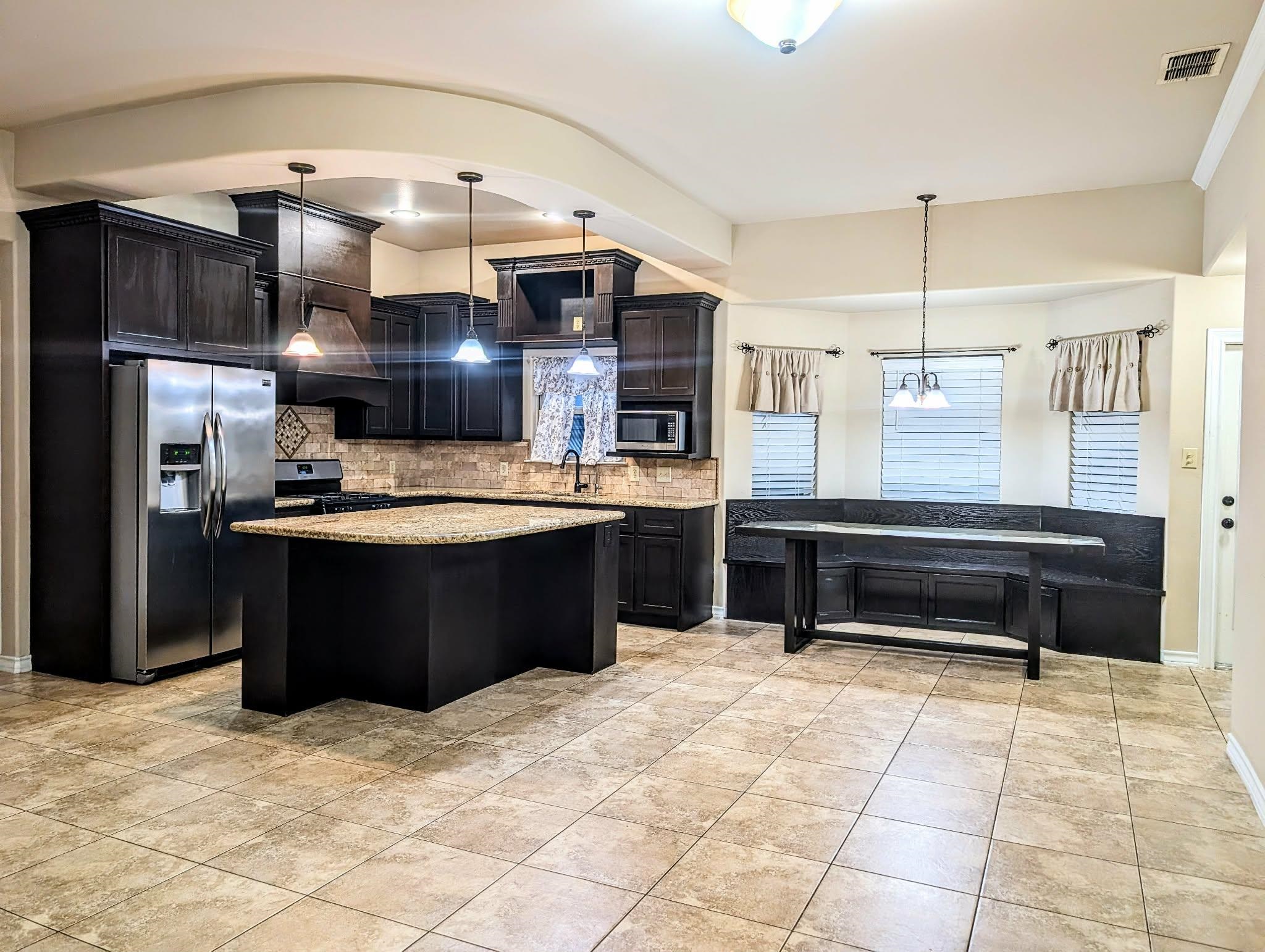 11022 Winburn Dr Property Photo 6