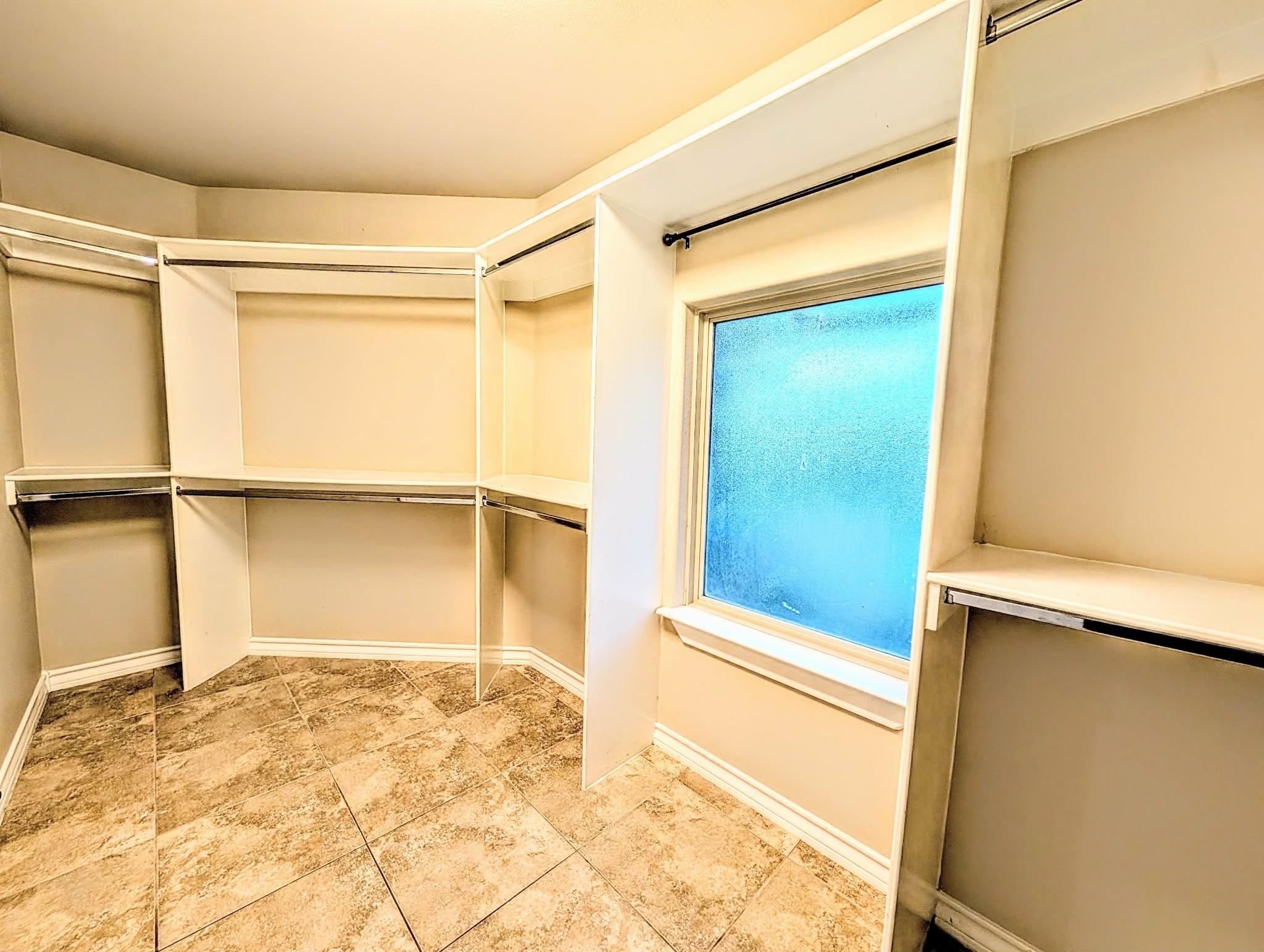 11022 Winburn Dr Property Photo 12