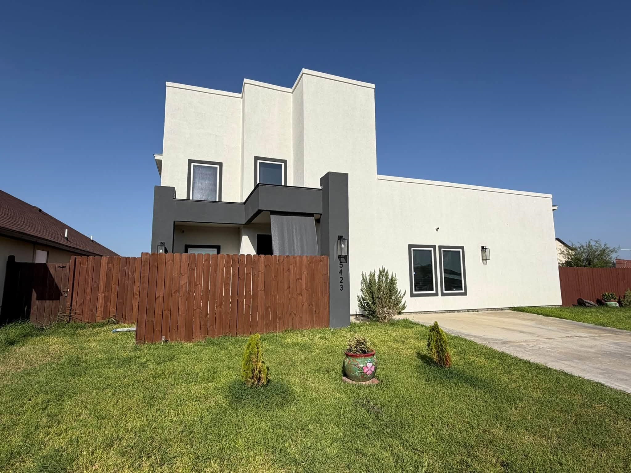 5423 Capilla St. Property Photo 1