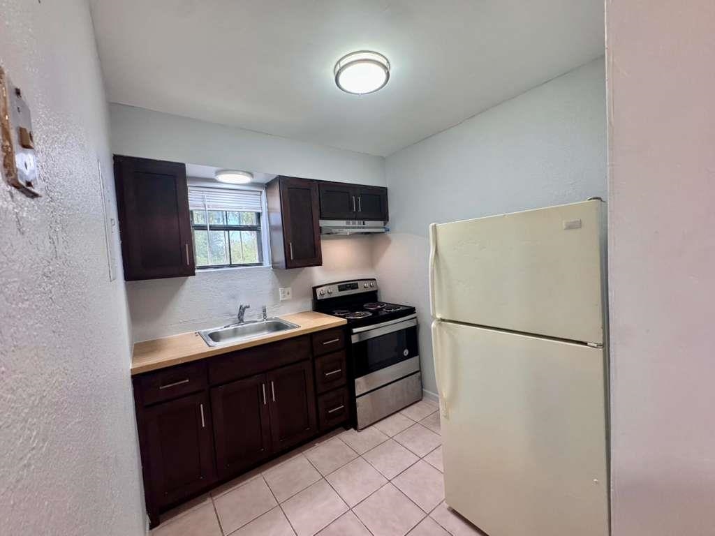 1010 Reynolds St 5 Property Photo 5