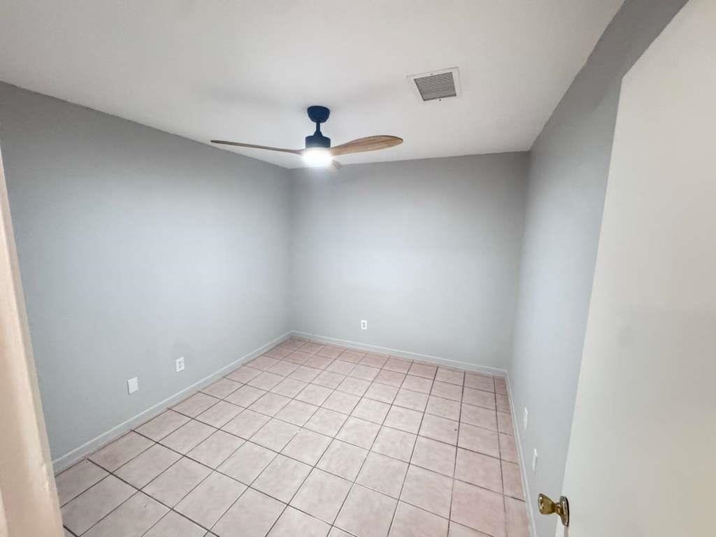 1010 Reynolds St 5 Property Photo 6