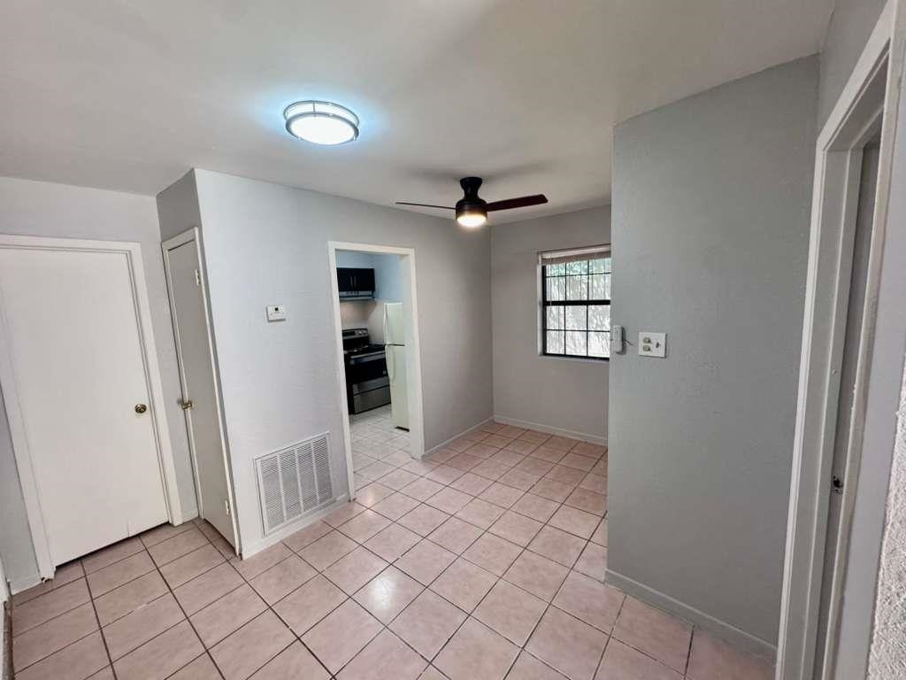 1010 Reynolds St 5 Property Photo 8