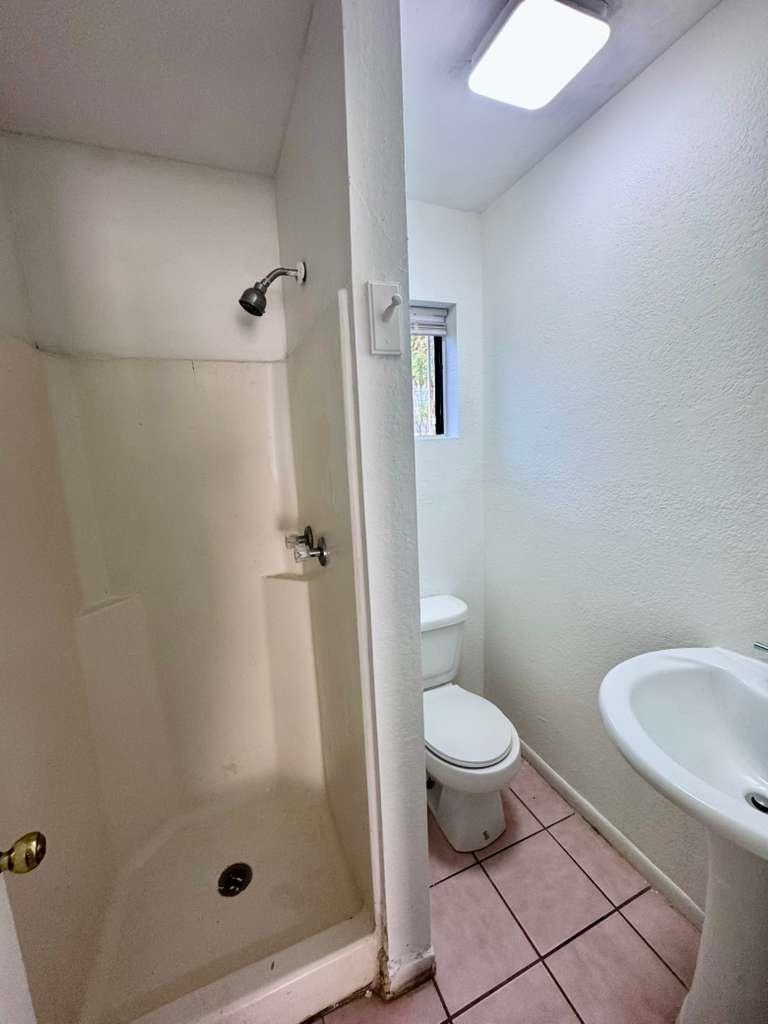 1010 Reynolds St 5 Property Photo 10