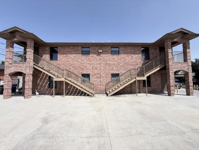 902 Laredo St #4 Property Photo 1