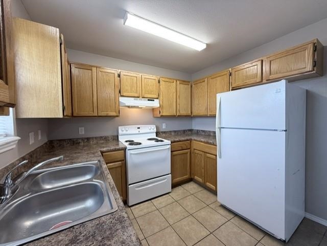902 Laredo St #4 Property Photo 6