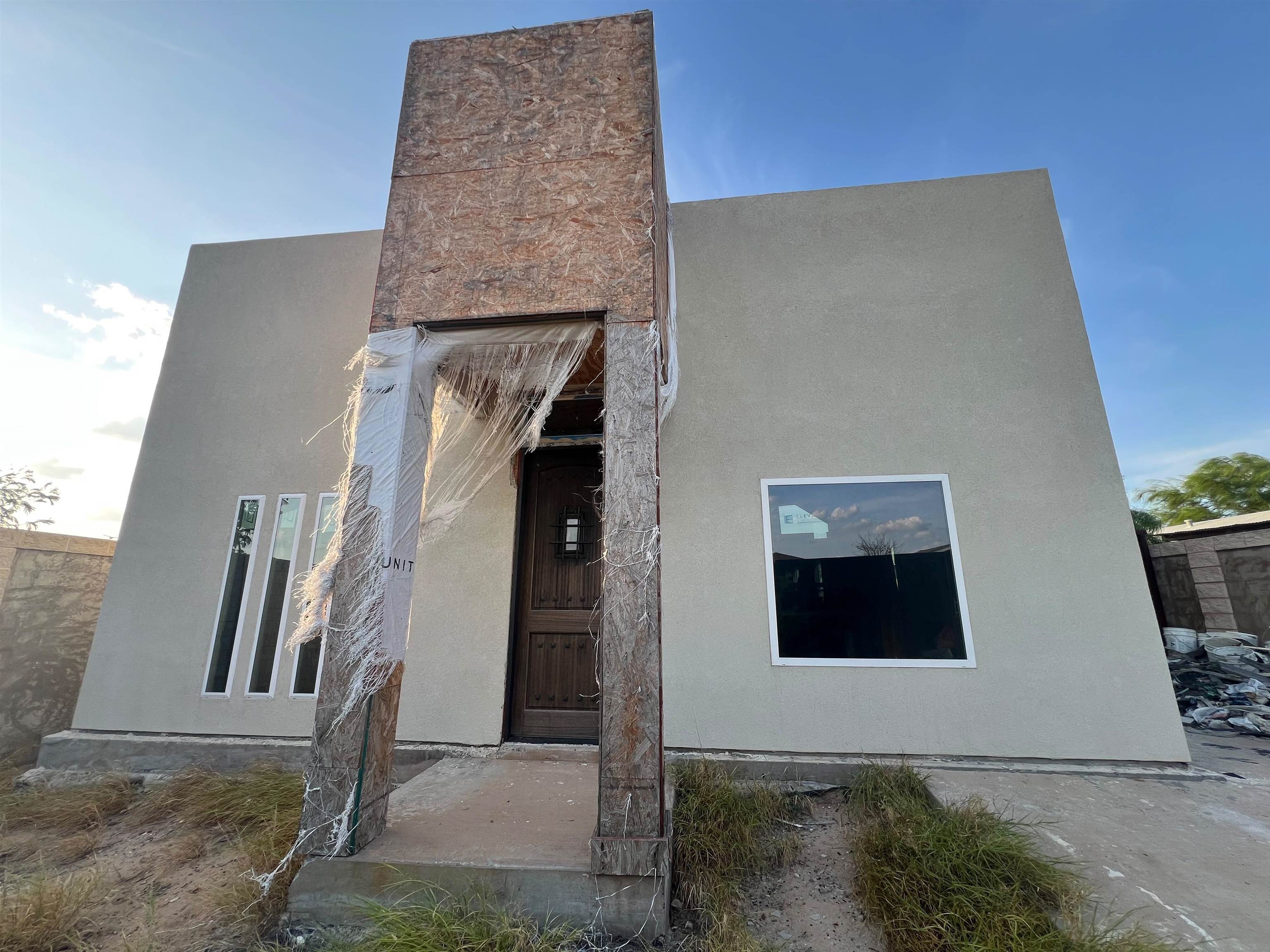 2510 Canelo Dr. Property Photo 1