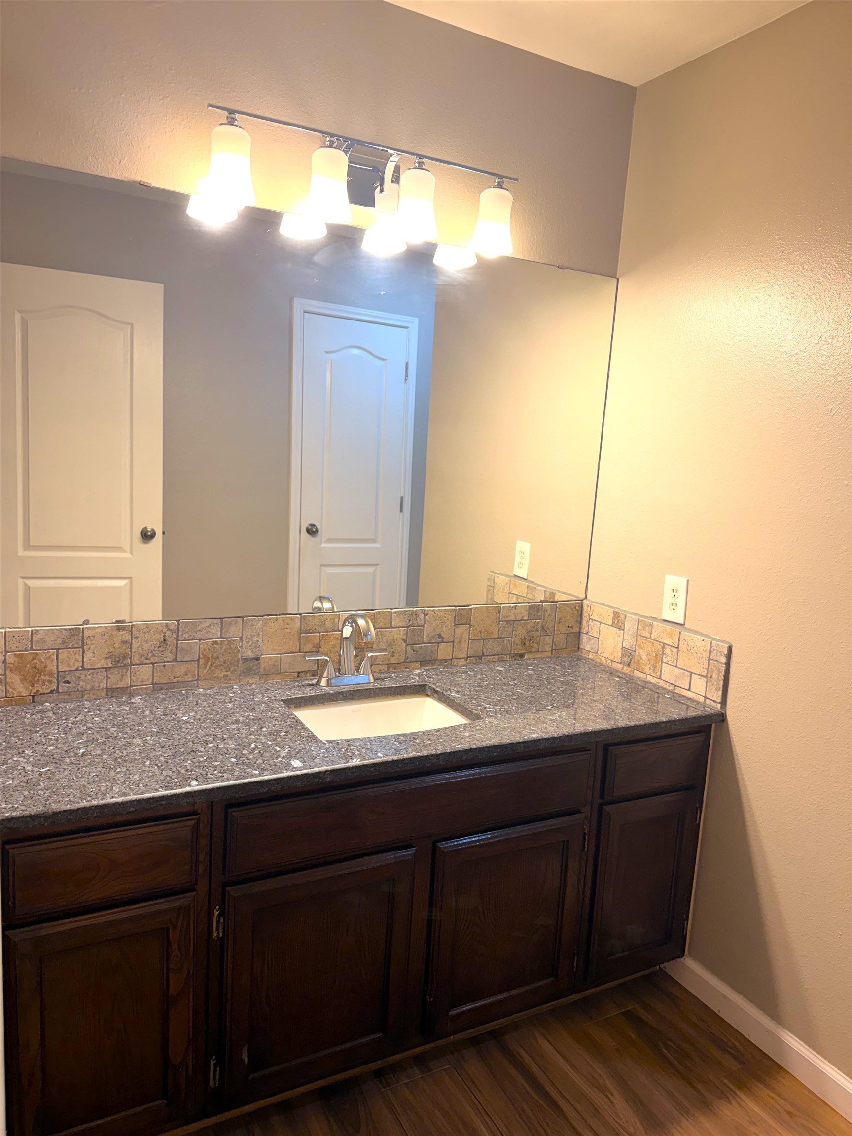 3218 Imperial Dr Property Photo 20