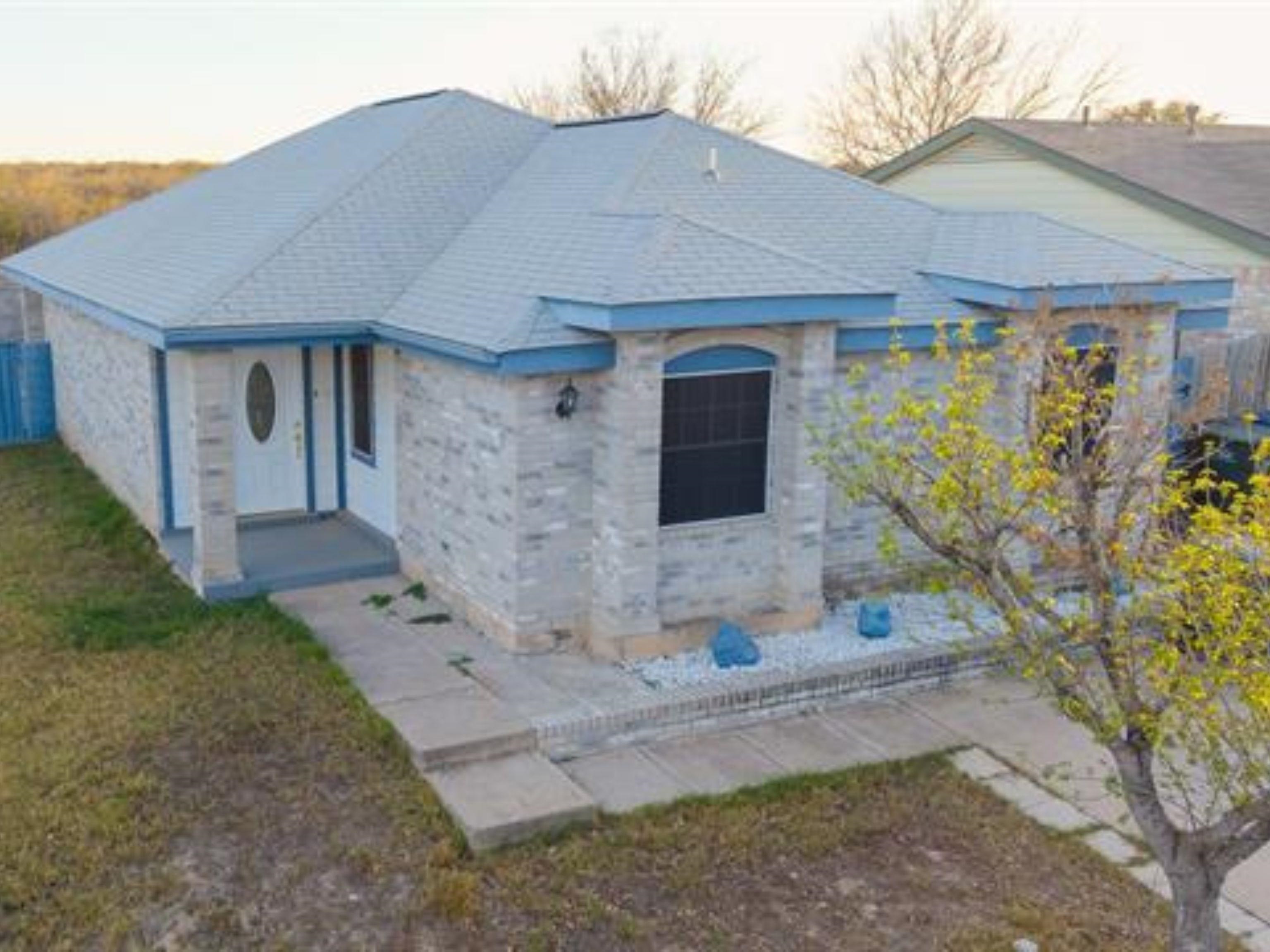 725 Baretta Ct Property Photo 1
