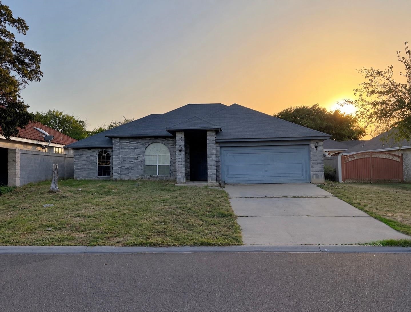 8904 Crossway Dr Property Photo 1