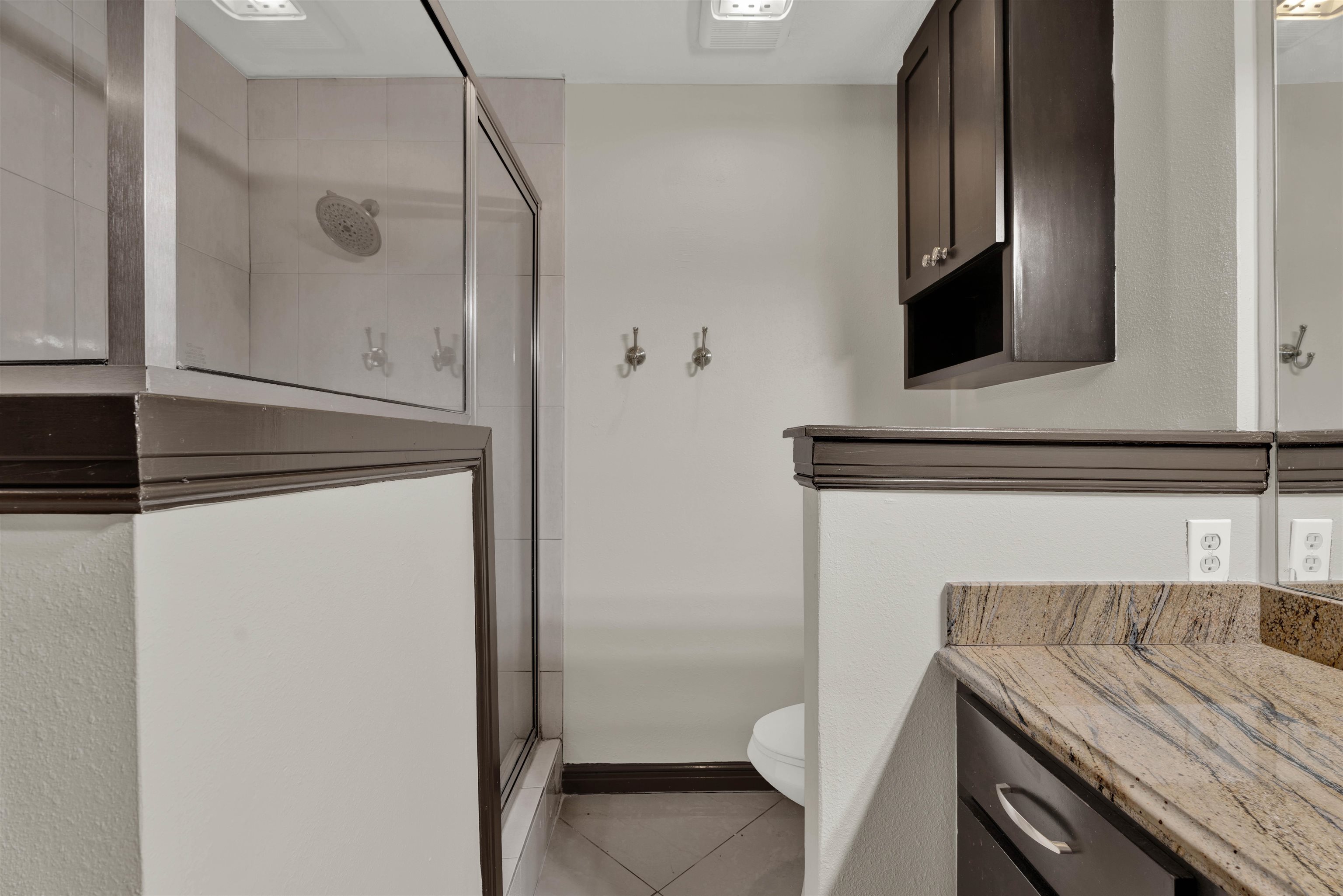 216 Century Blvd Property Photo 13