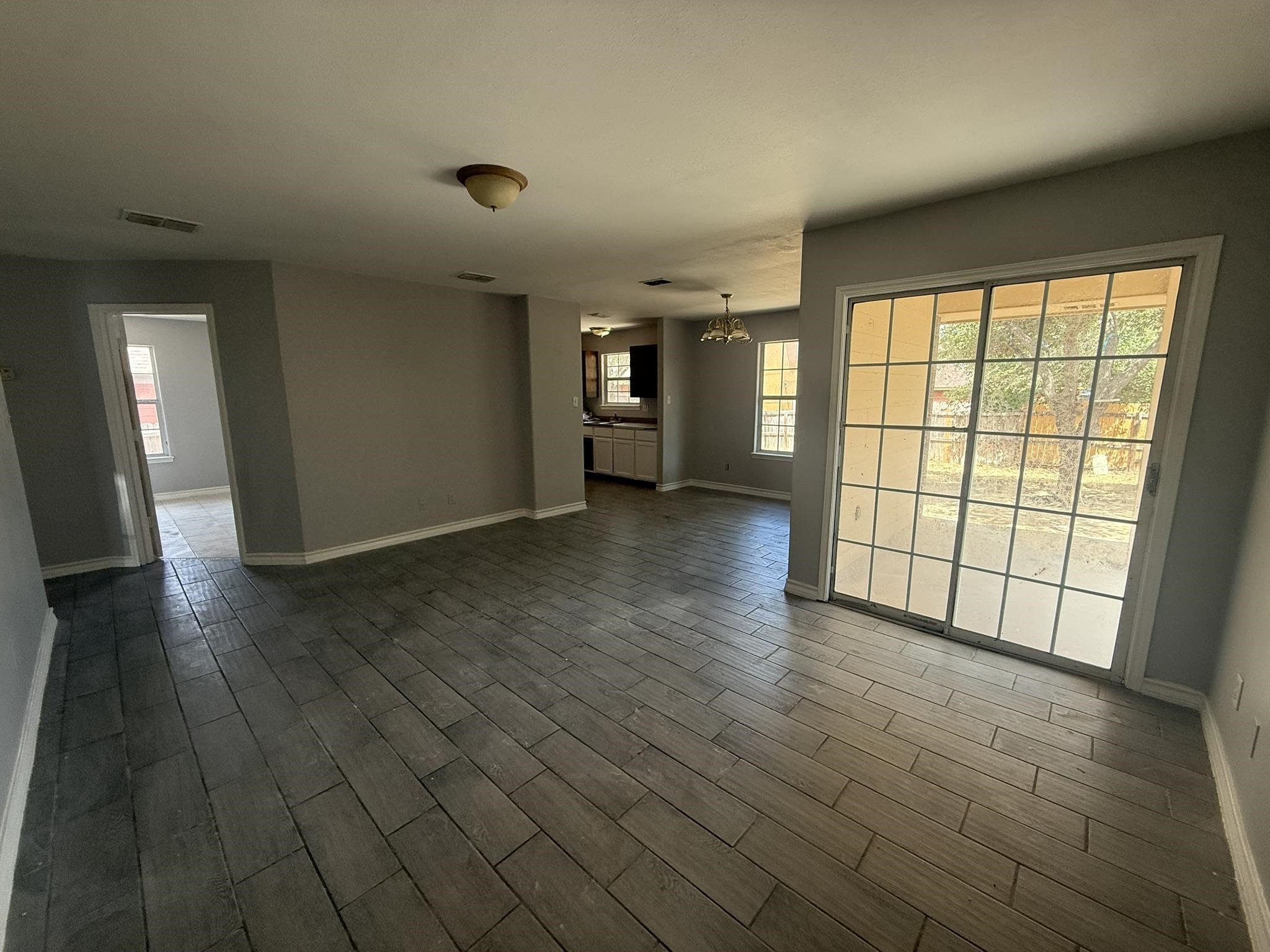 504 Viviana Cts Property Photo 14