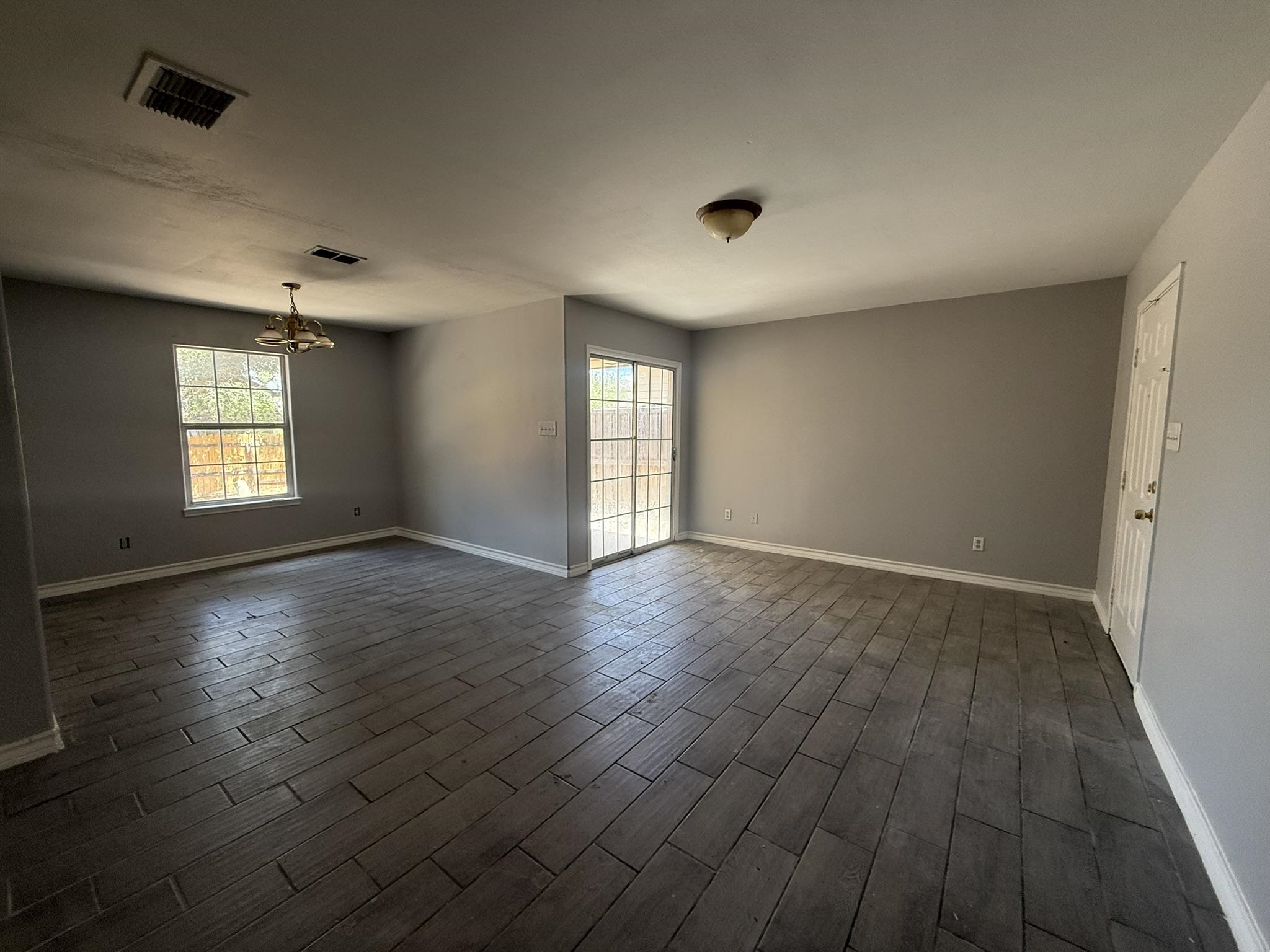 504 Viviana Cts Property Photo 15