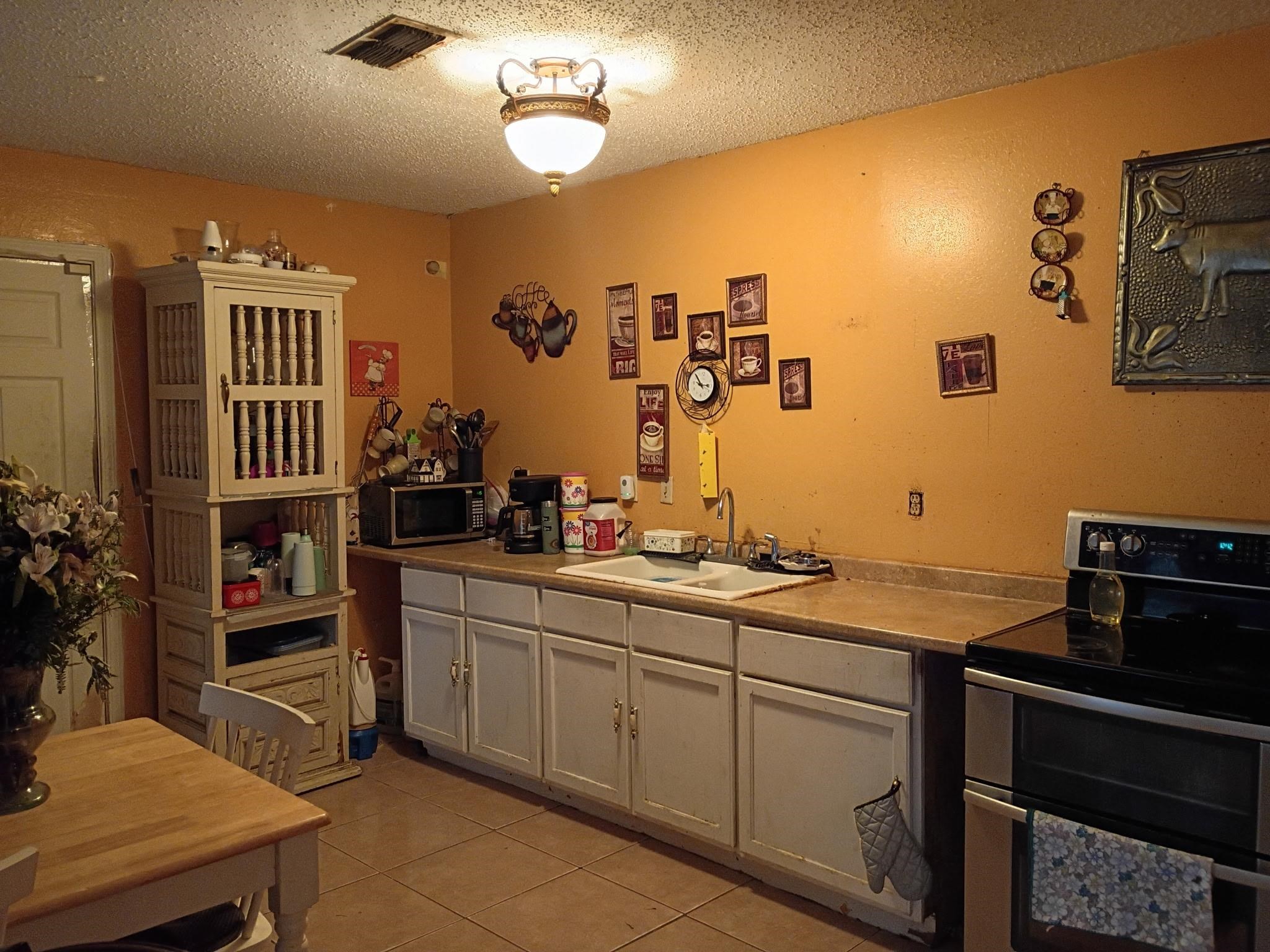 1016 N Lost Creek Lp Property Photo 6