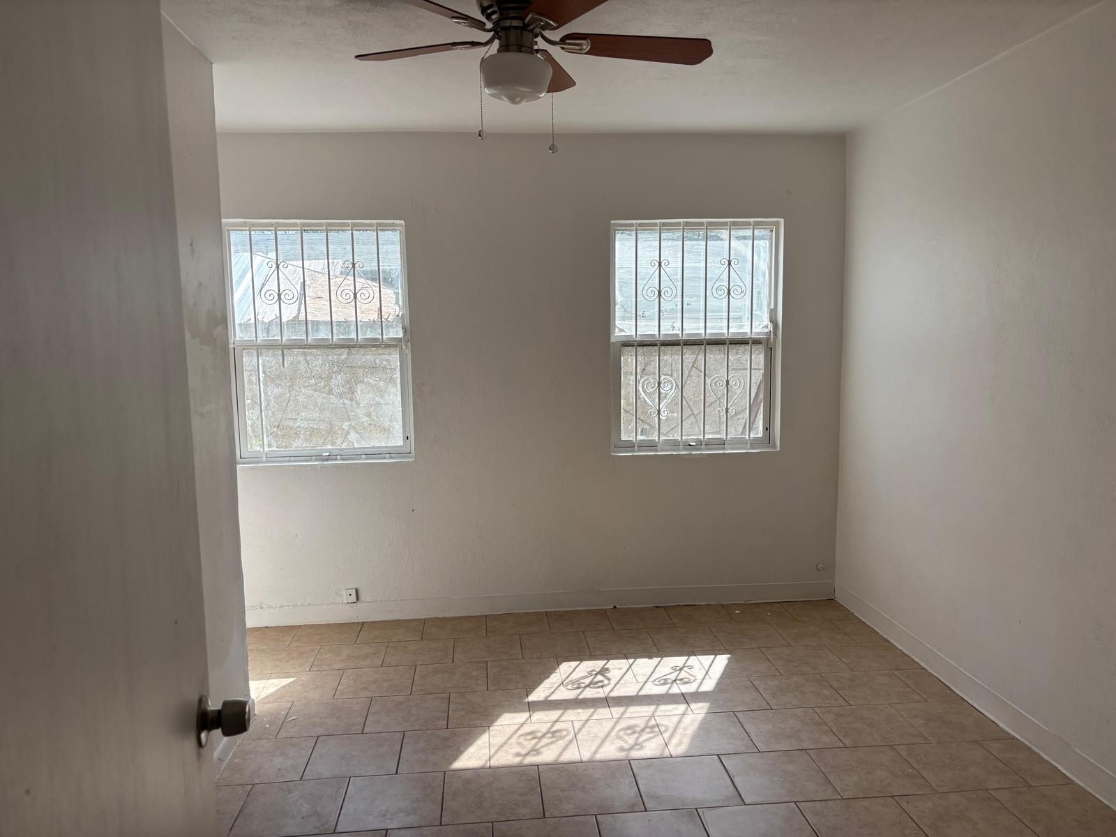 2303 Chacon St Property Photo 7