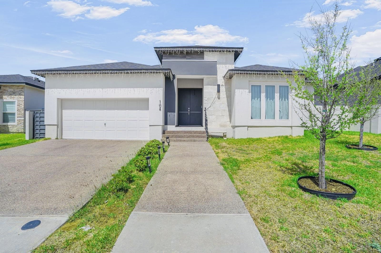 104 Sorella Loop Property Photo 1