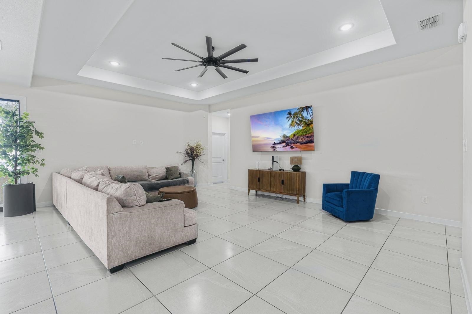 104 Sorella Loop Property Photo 12