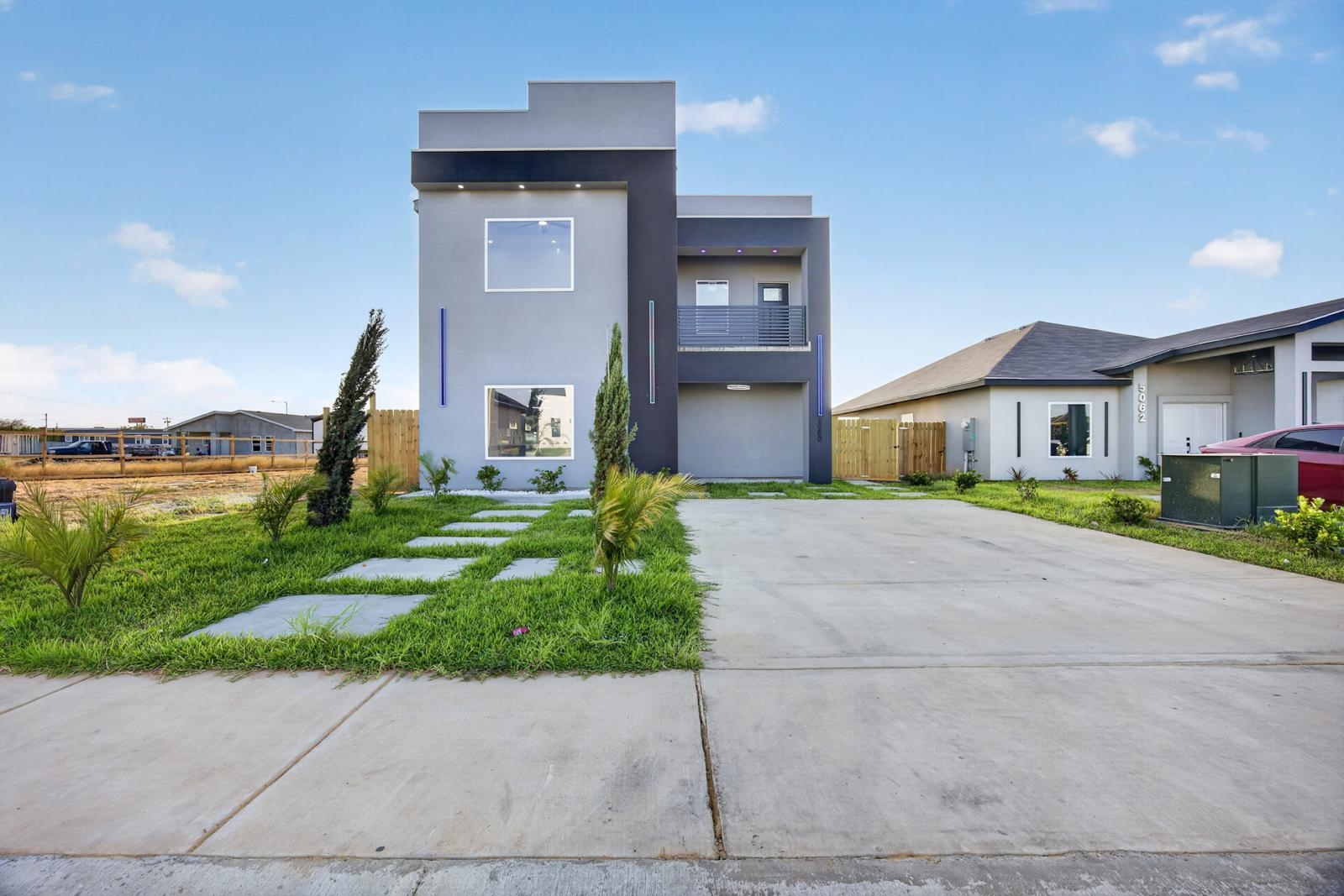5060 Luna Grande Lp. Property Photo 1