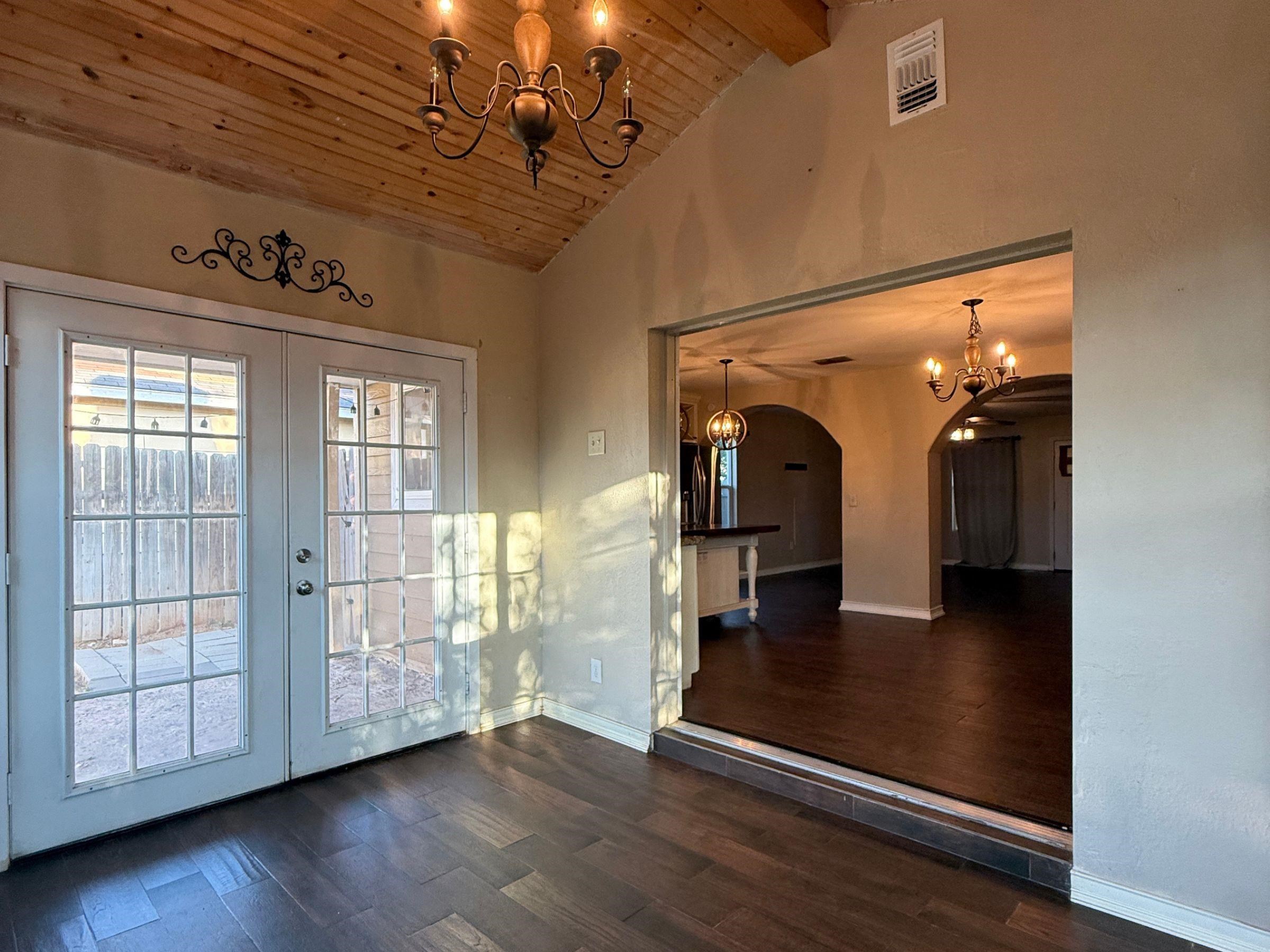 212 Lipan Dr Property Photo 8