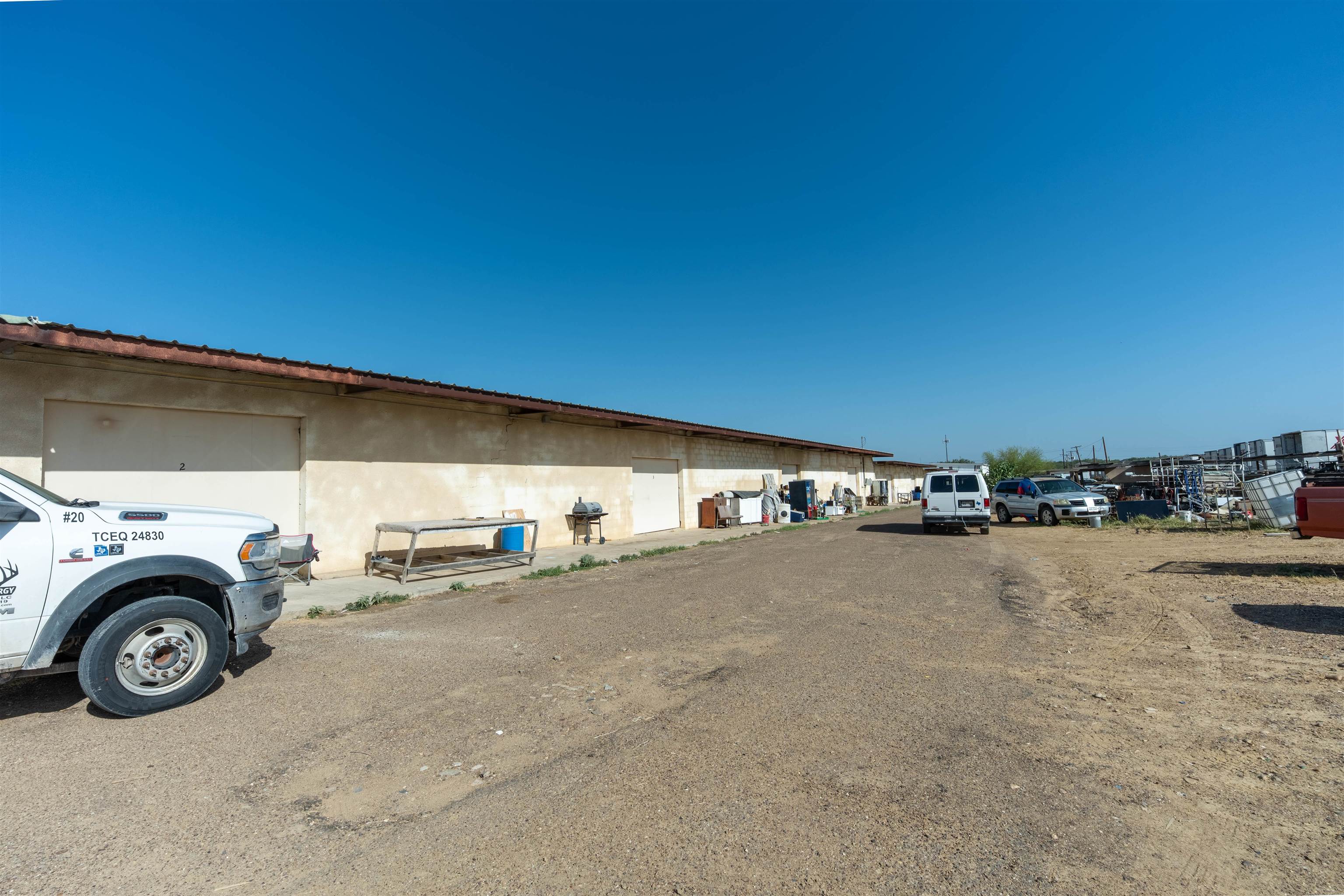 5511 E Saunders St Property Photo 2