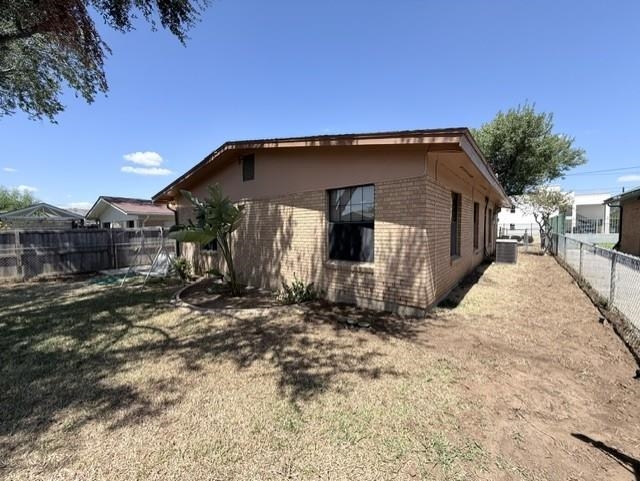 1817 E Lyon St Property Photo 18