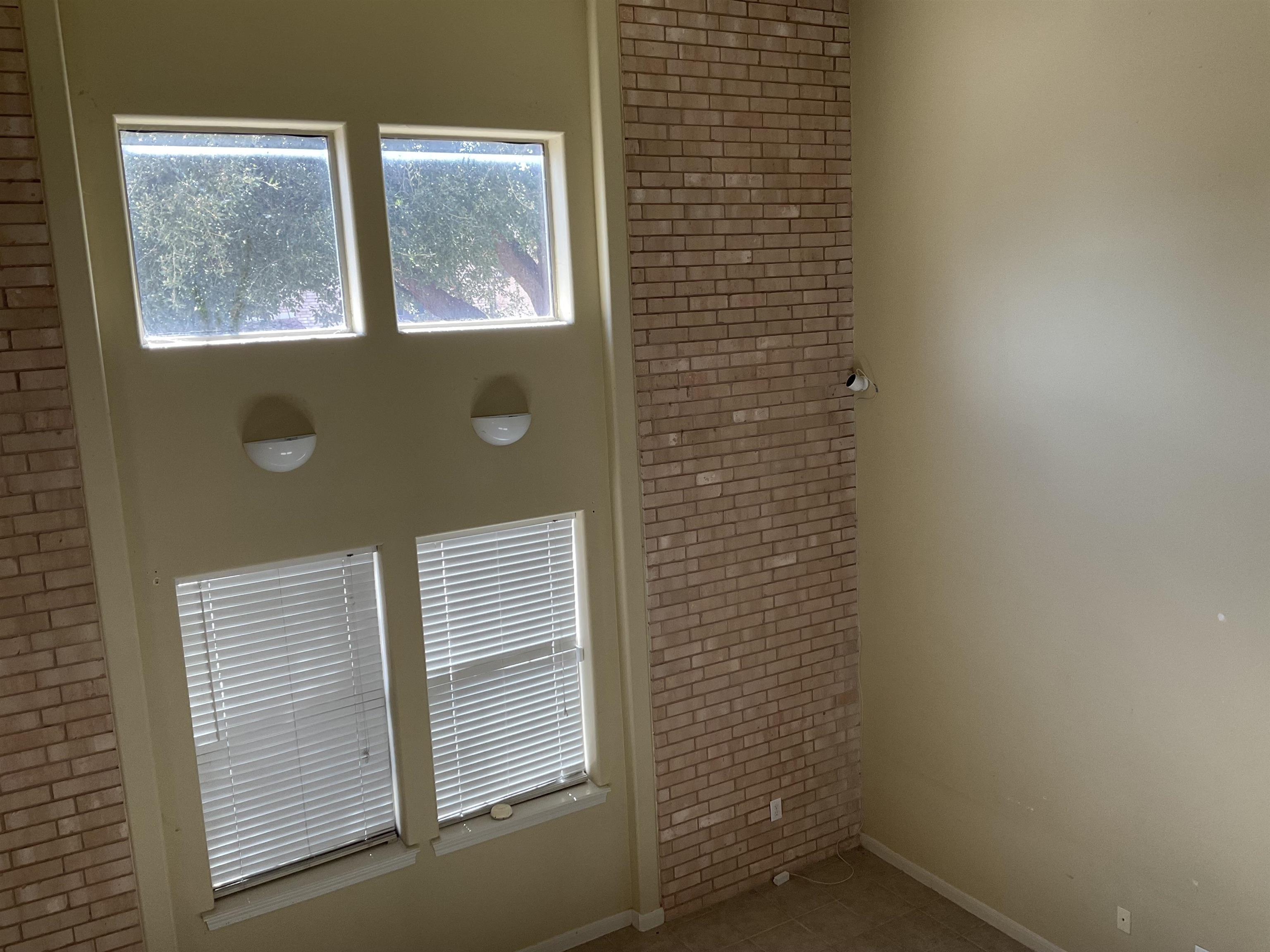 2445 Monarch Dr 301 Property Photo 11