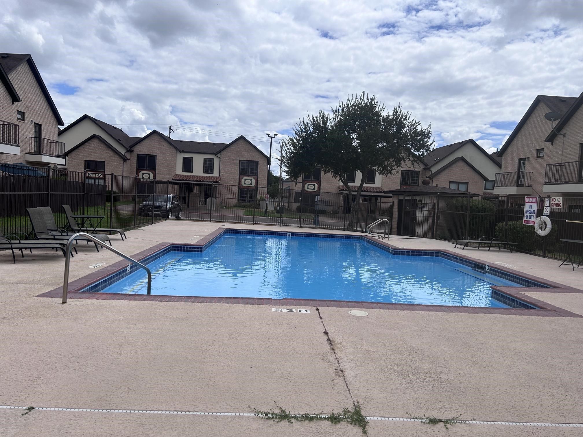 2445 Monarch Dr 301 Property Photo 19