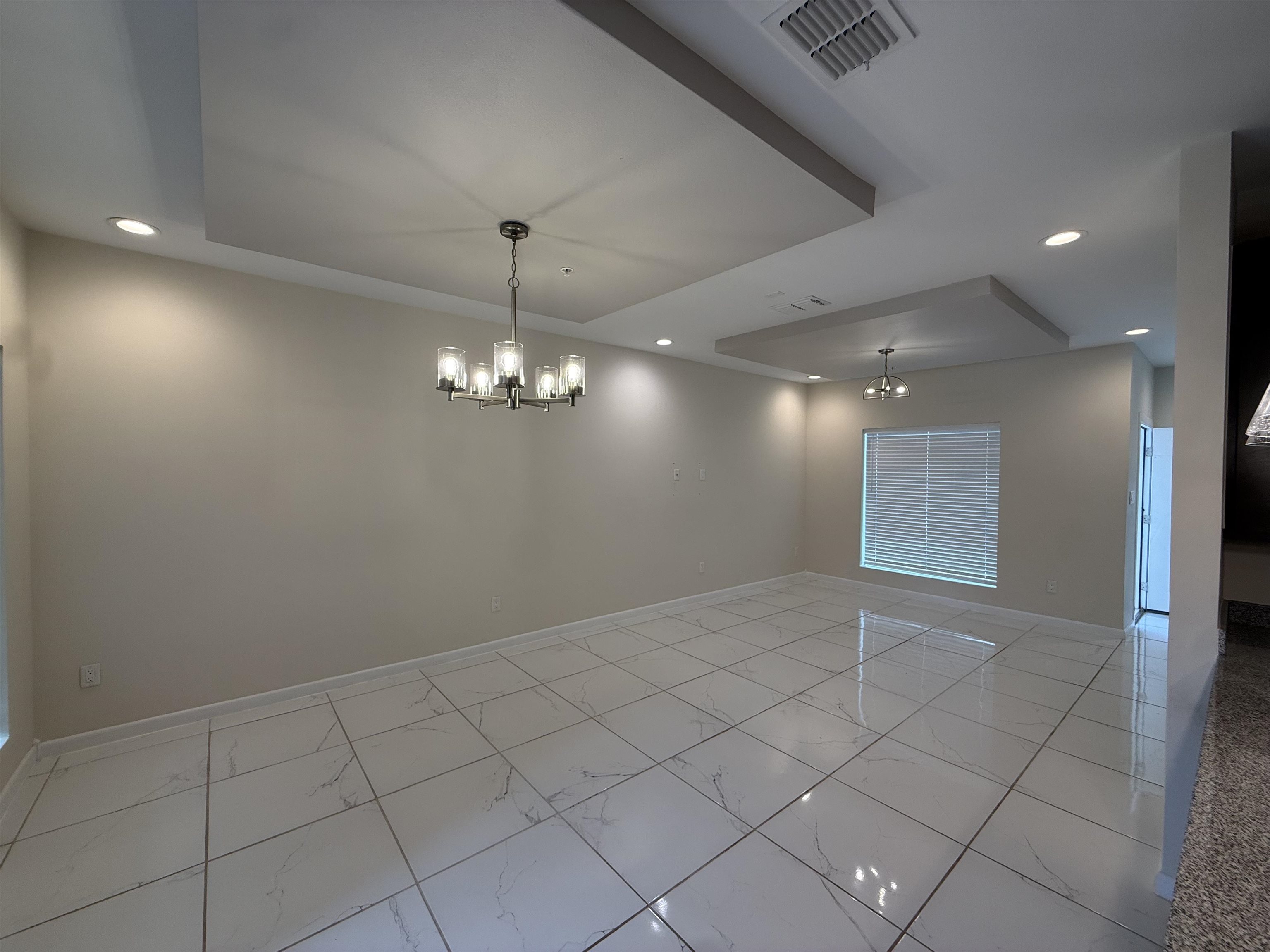 504 Gale Ct D401 Property Photo 3