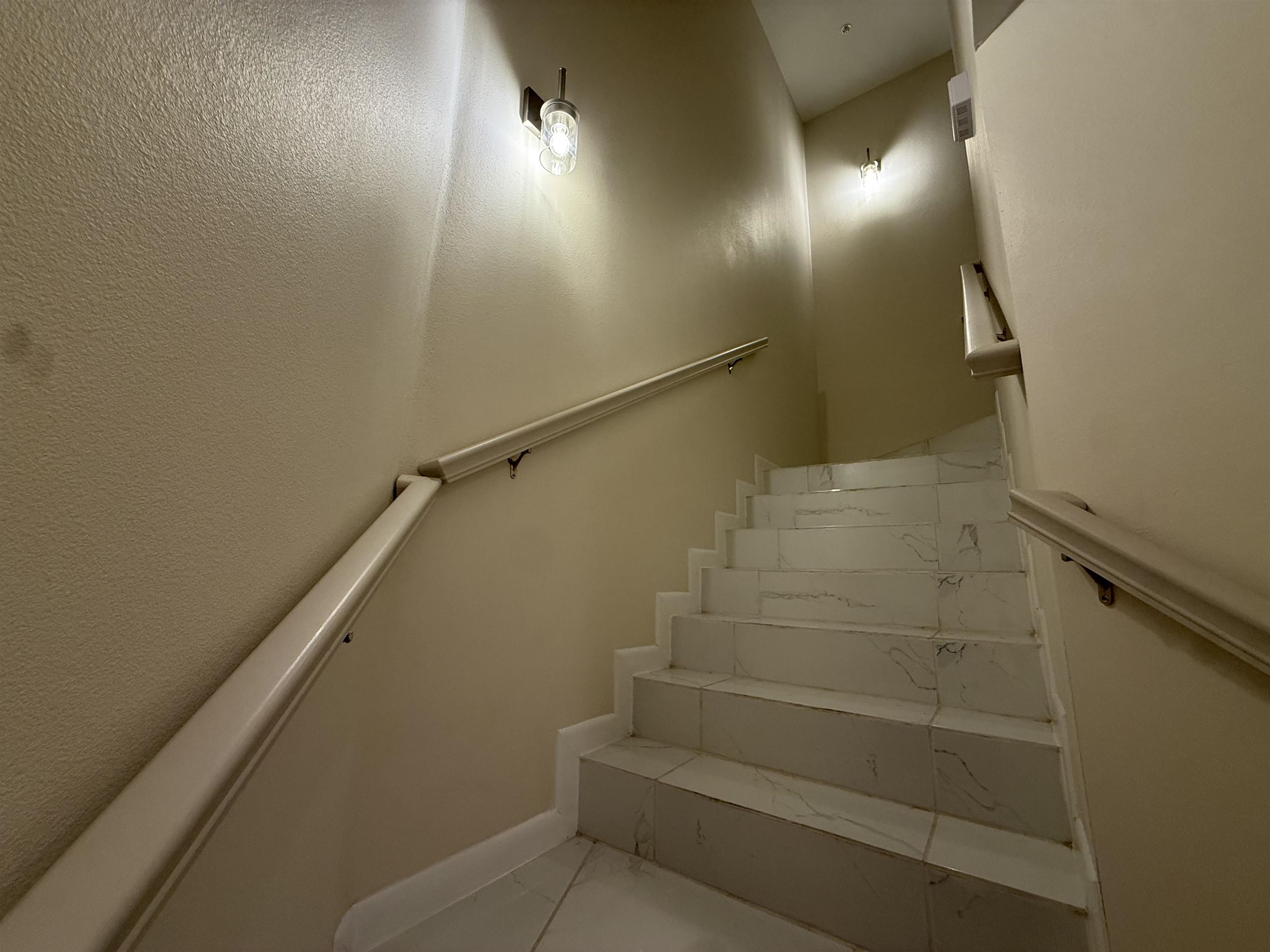 504 Gale Ct D401 Property Photo 9