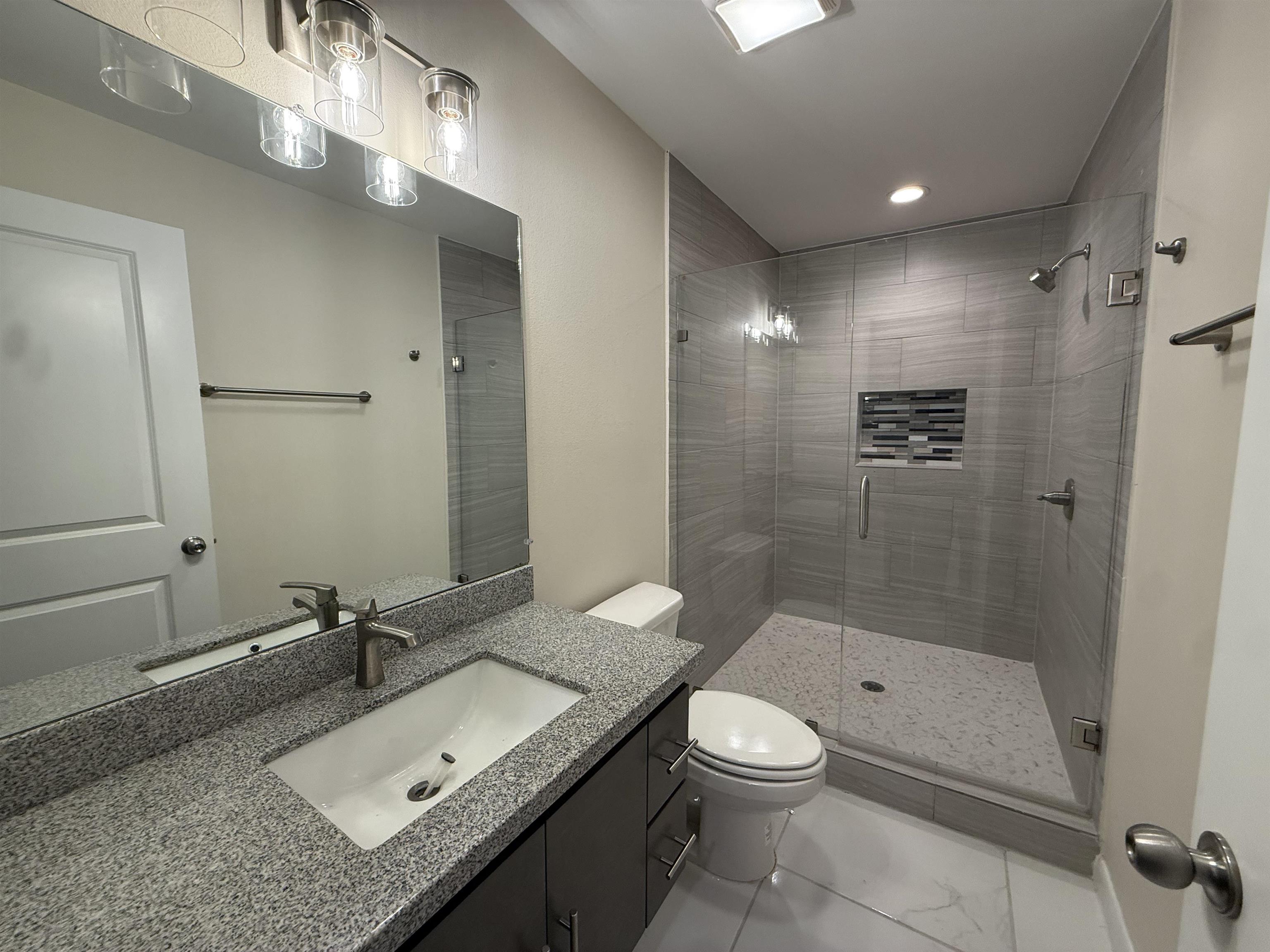 504 Gale Ct D401 Property Photo 13