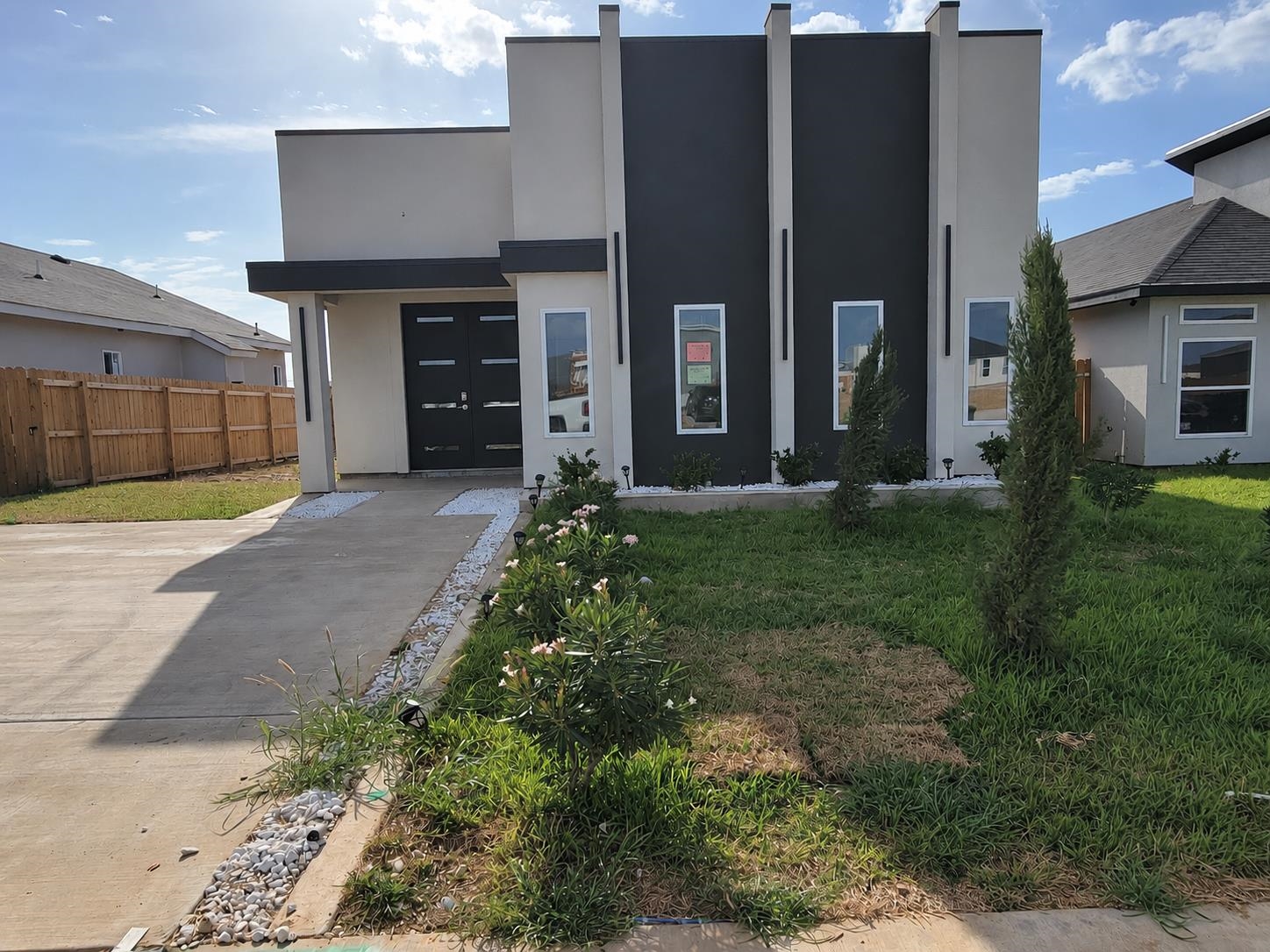 5066 Luna Grande Lp. Property Photo 1