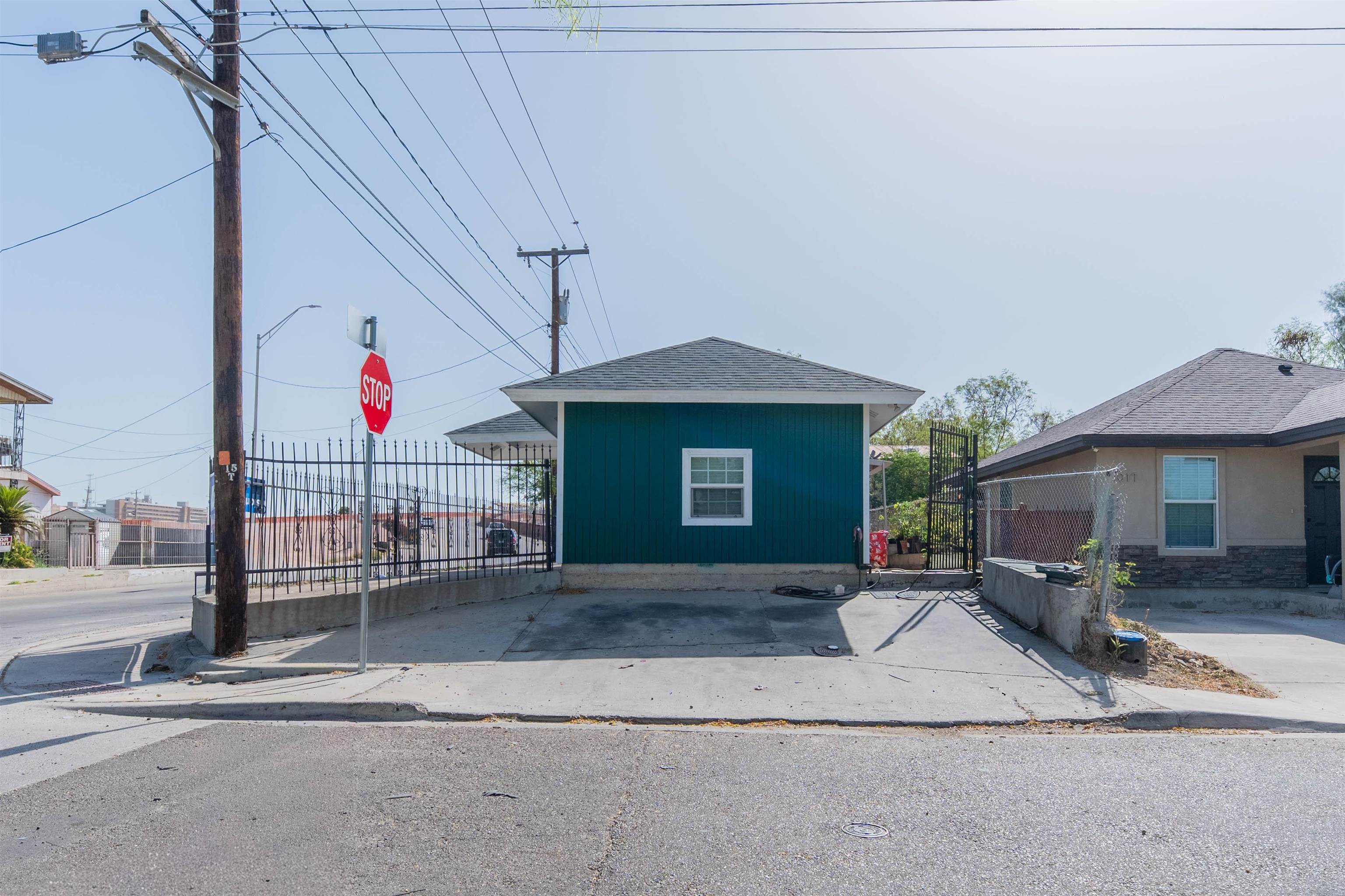 101 Chihuahua St Property Photo 2
