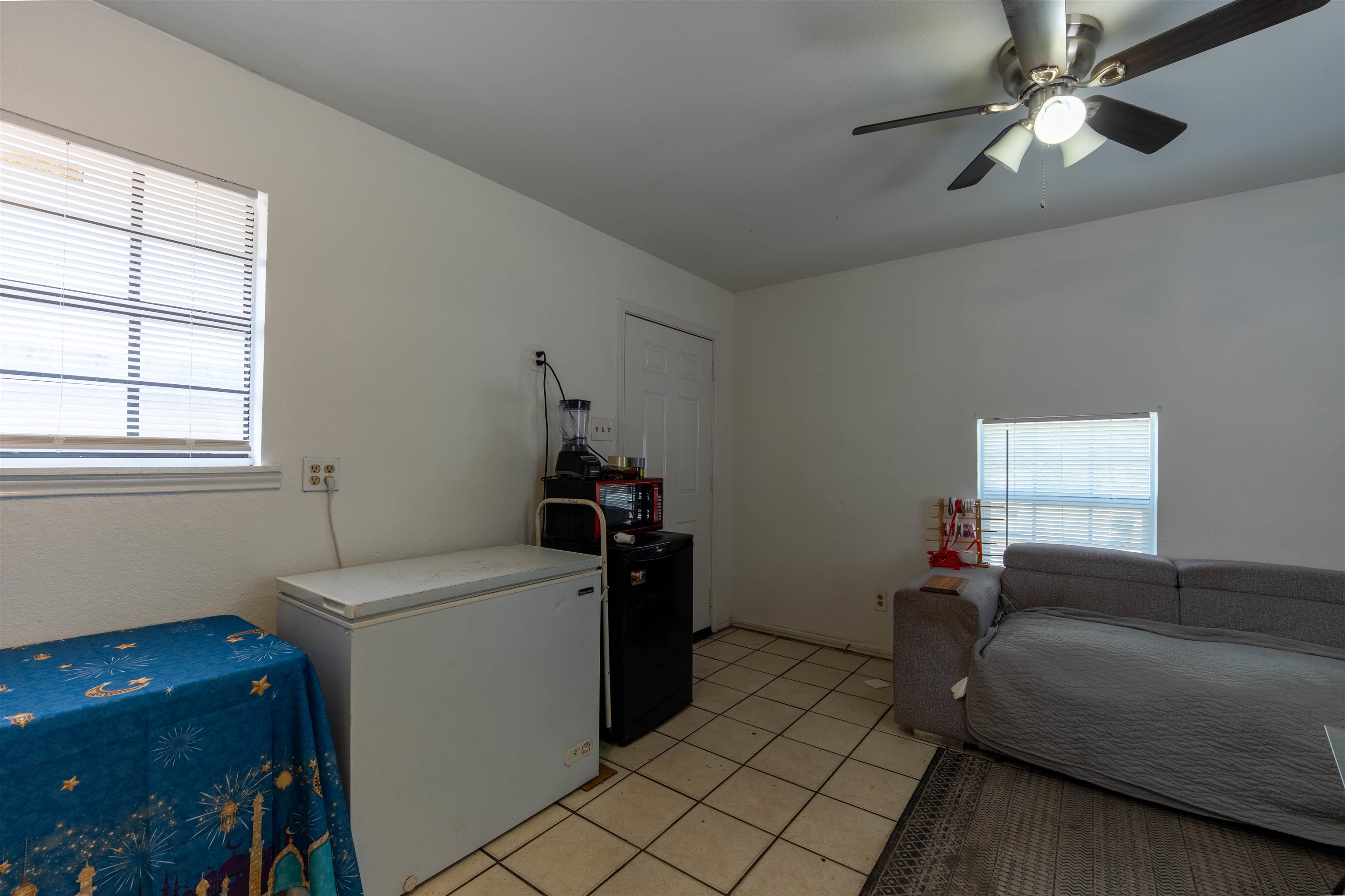 101 Chihuahua St Property Photo 4