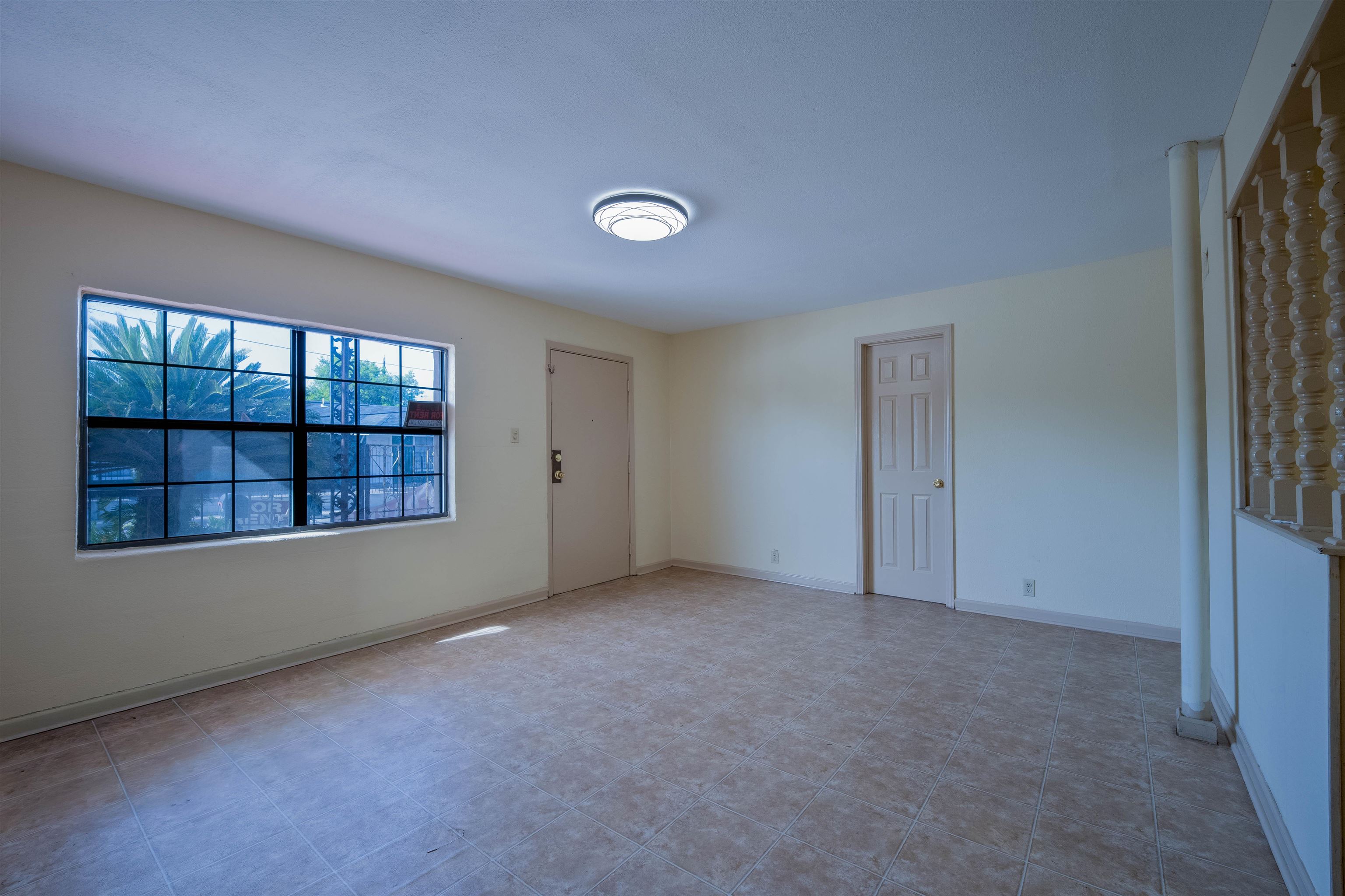 102 Chihuahua St Property Photo 7