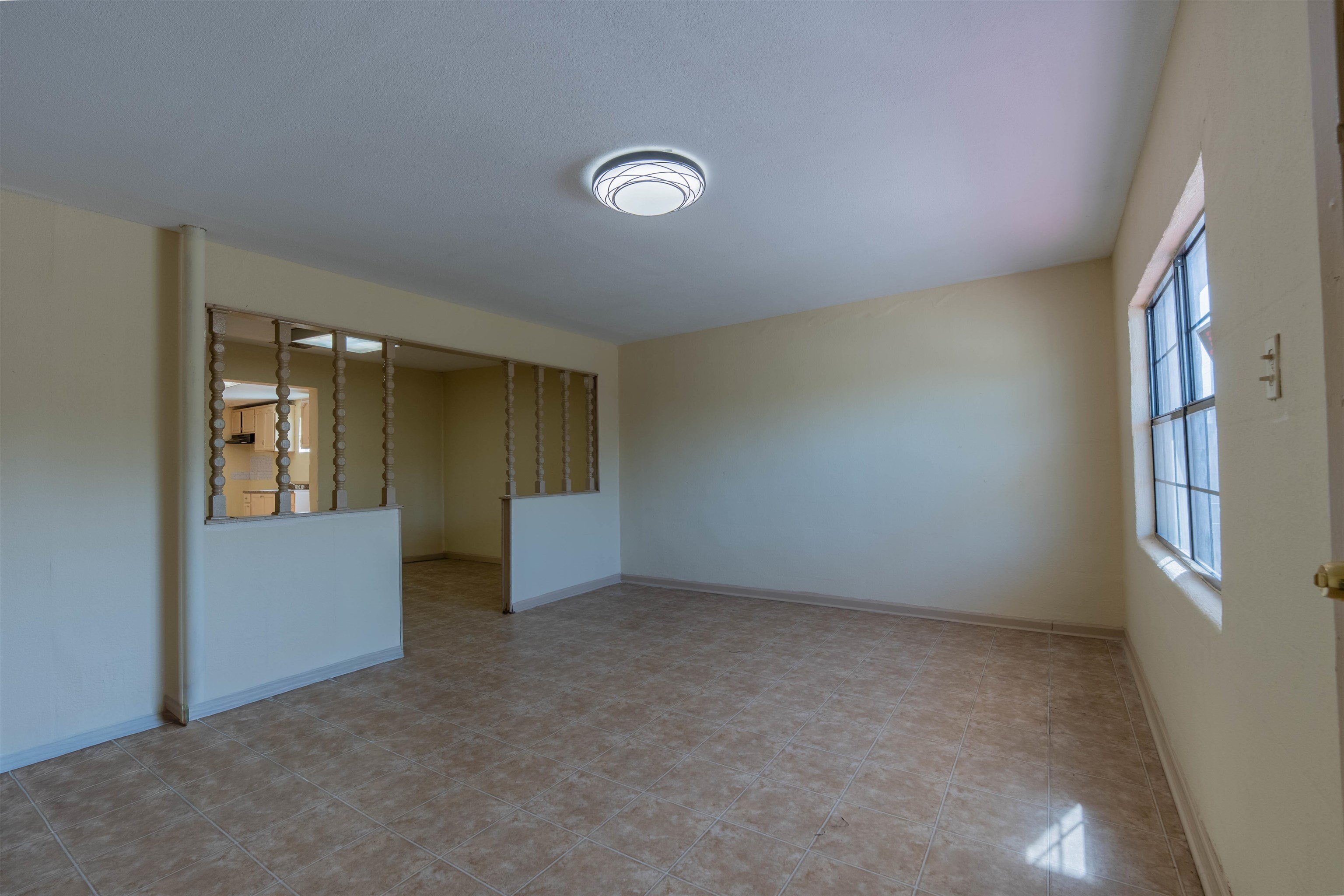 102 Chihuahua St Property Photo 8