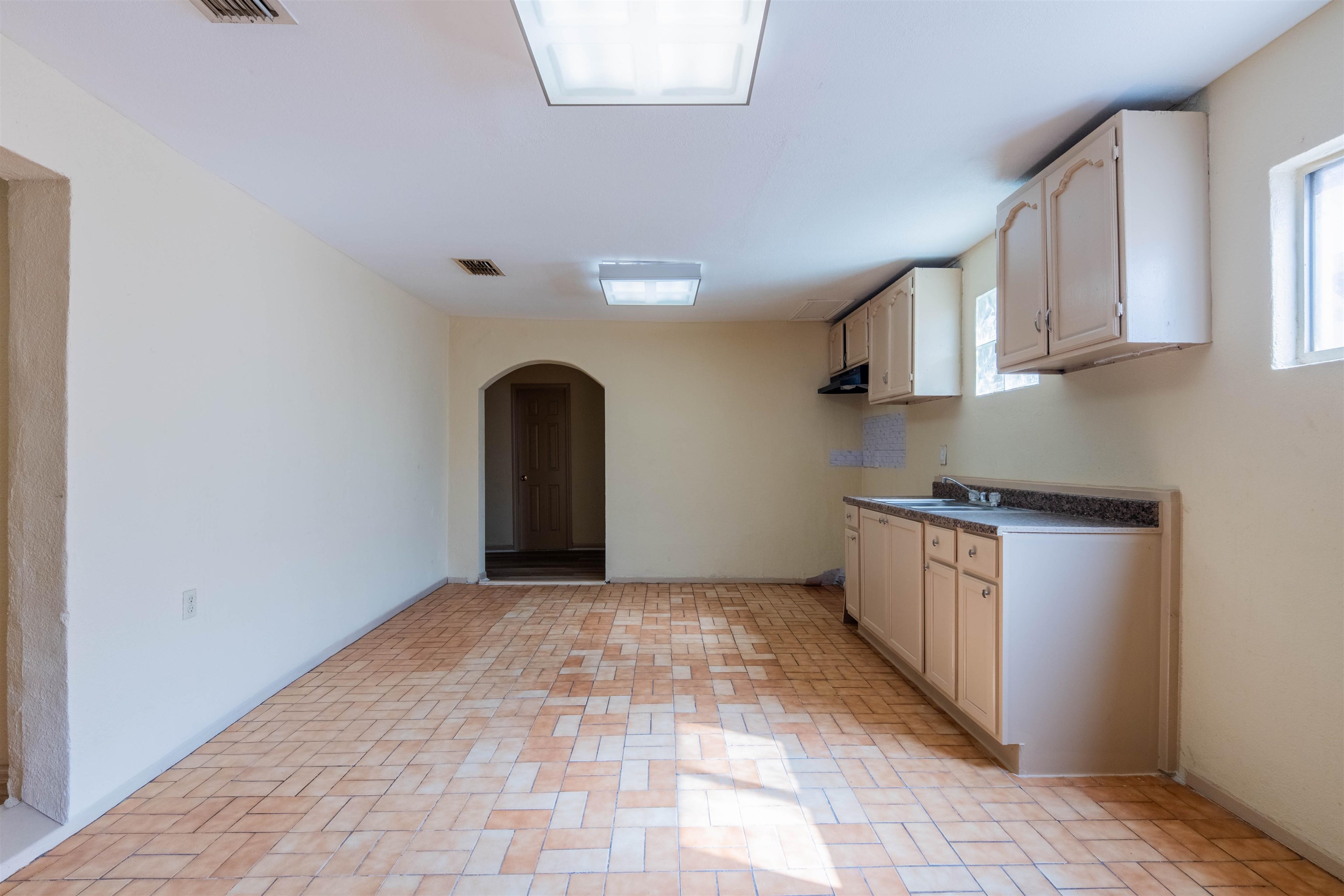 102 Chihuahua St Property Photo 12