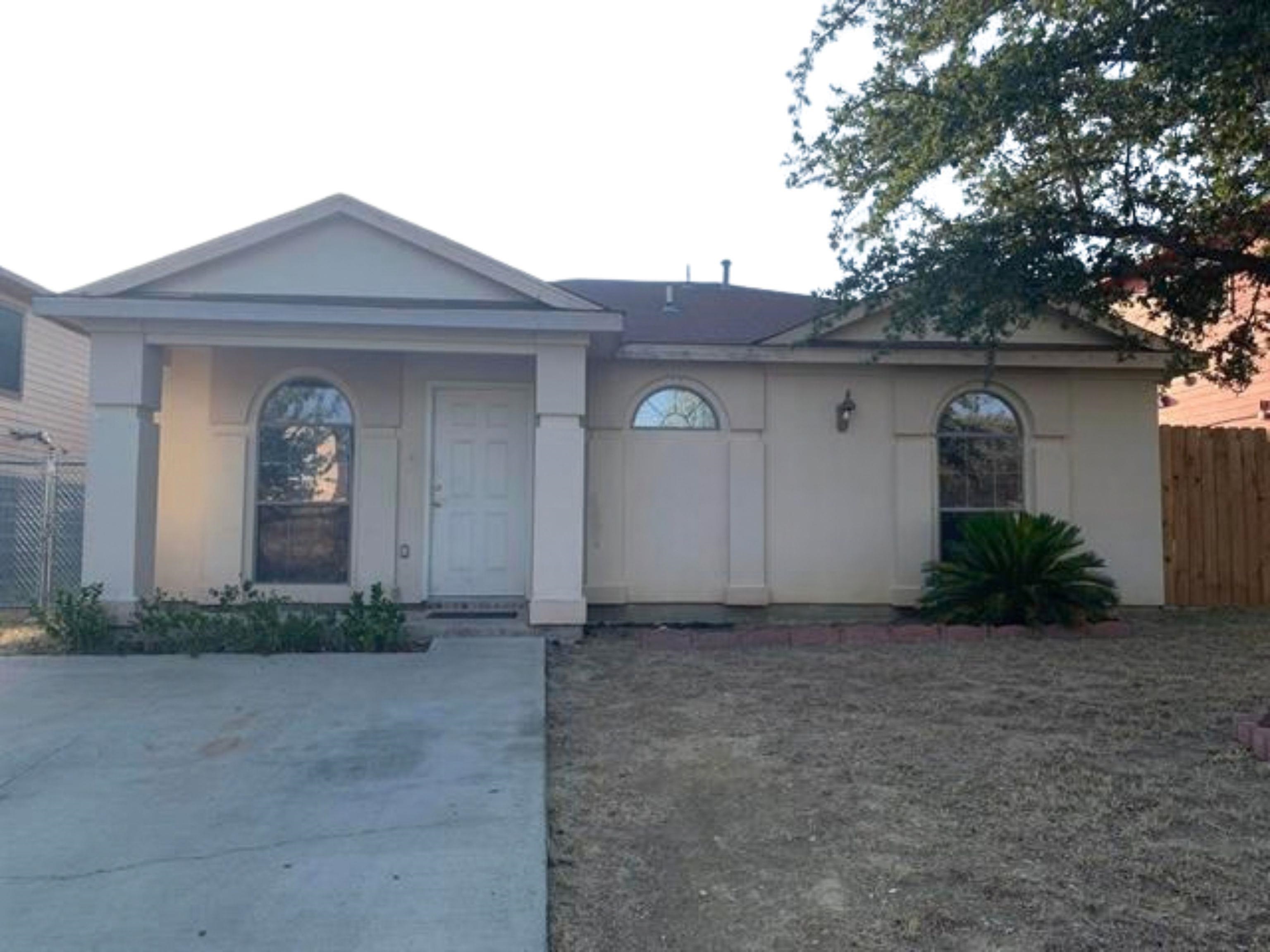 2615 Bandera Dr Property Photo 1