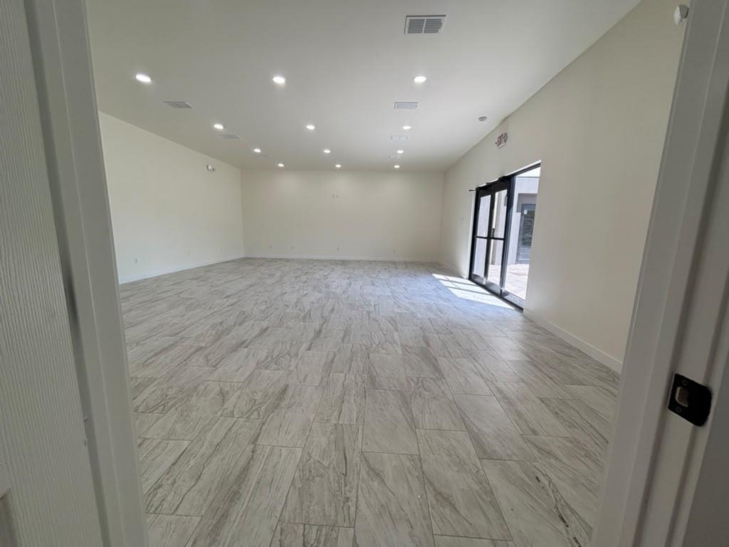 1113 San Bernardo Ave Property Photo 6
