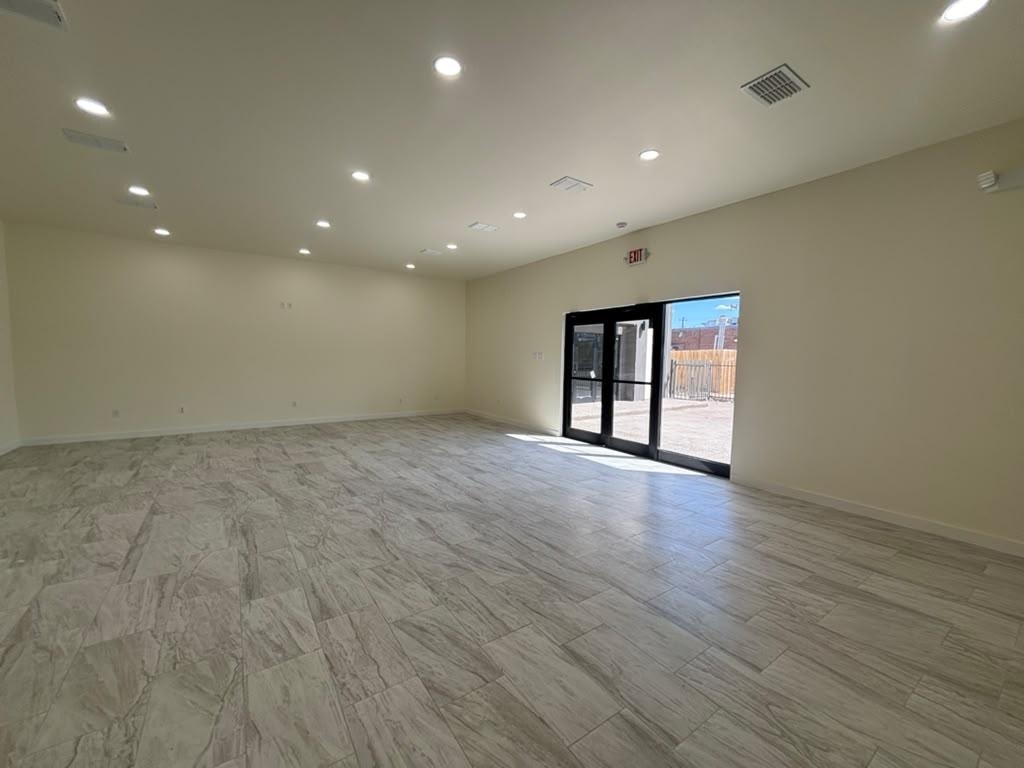1113 San Bernardo Ave Property Photo 7