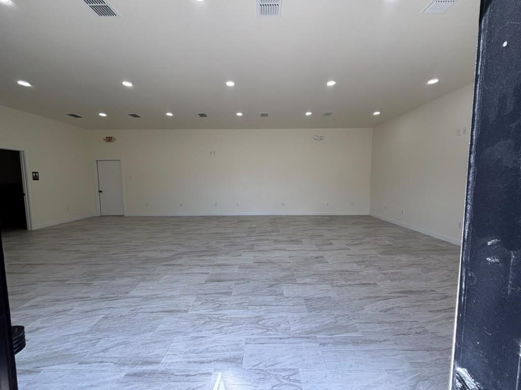 1113 San Bernardo Ave Property Photo 8