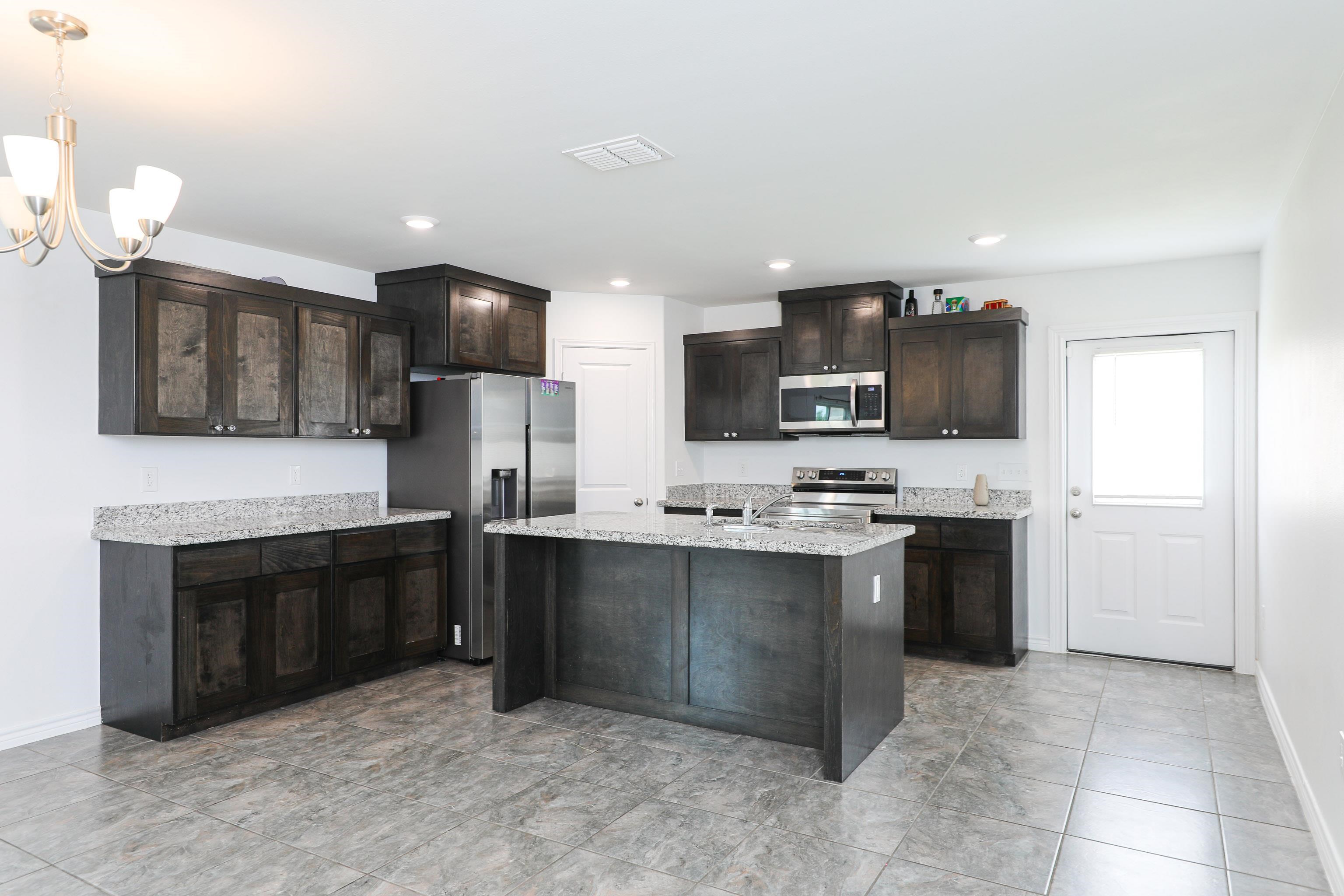 5625 Encanto Dr. Property Photo 6
