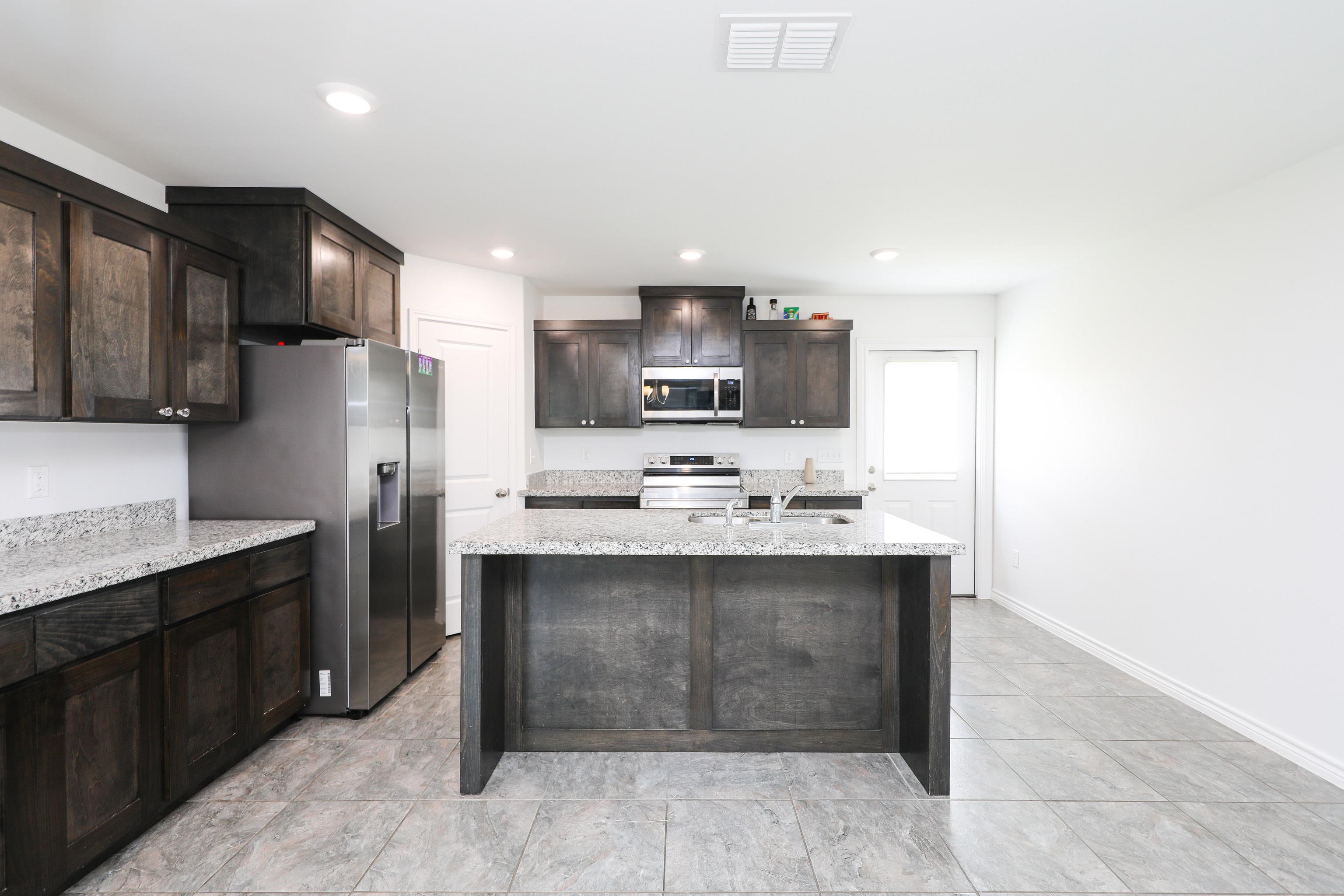 5625 Encanto Dr. Property Photo 7
