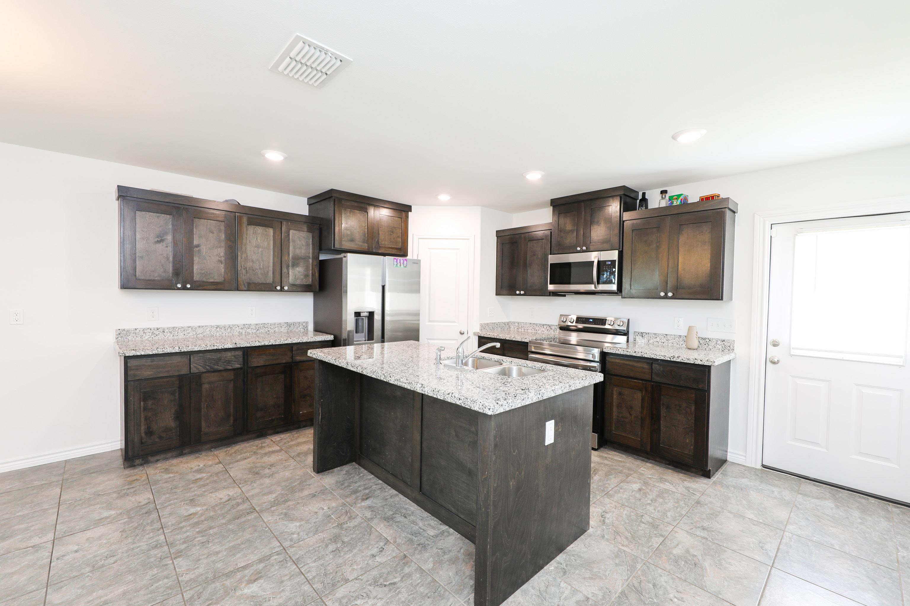 5625 Encanto Dr. Property Photo 11