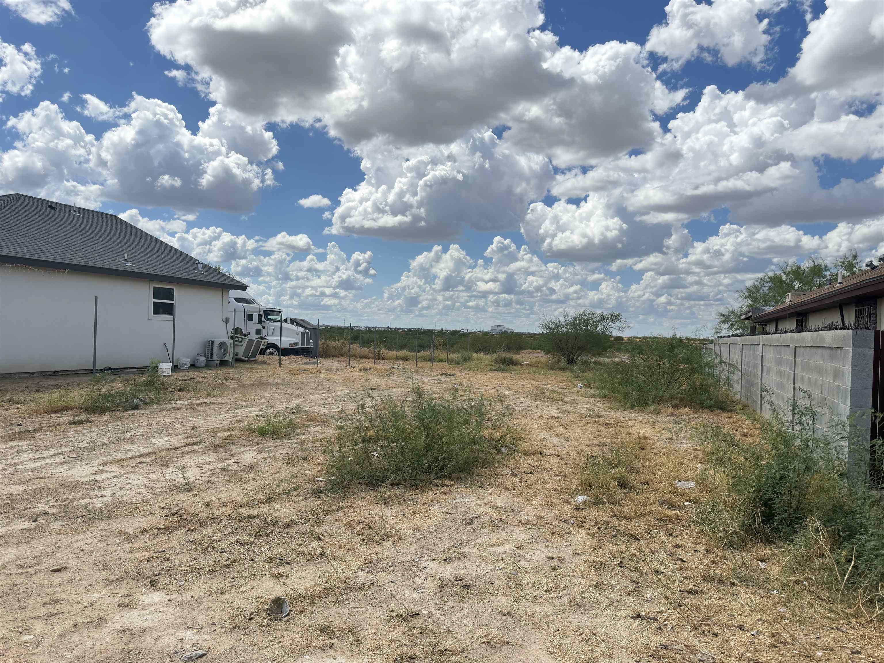 1314 Riddle Dr Property Photo 3