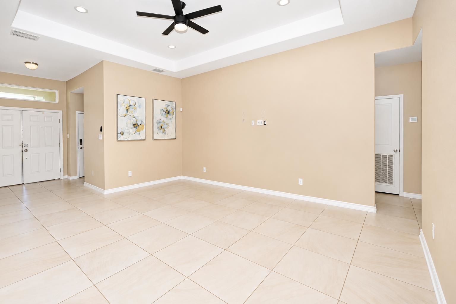 6108 Maryam Dr. Property Photo 5