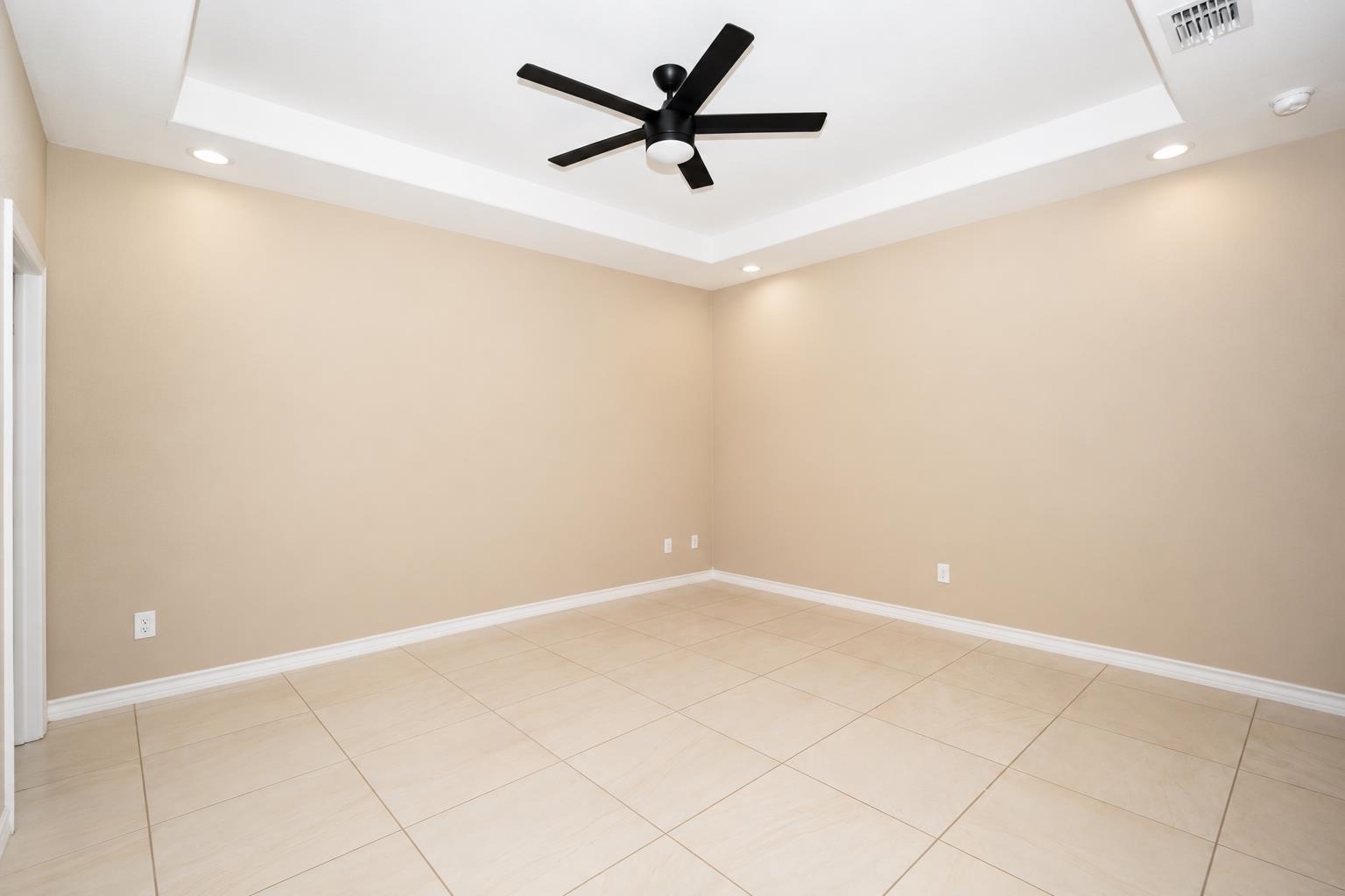 6108 Maryam Dr. Property Photo 10