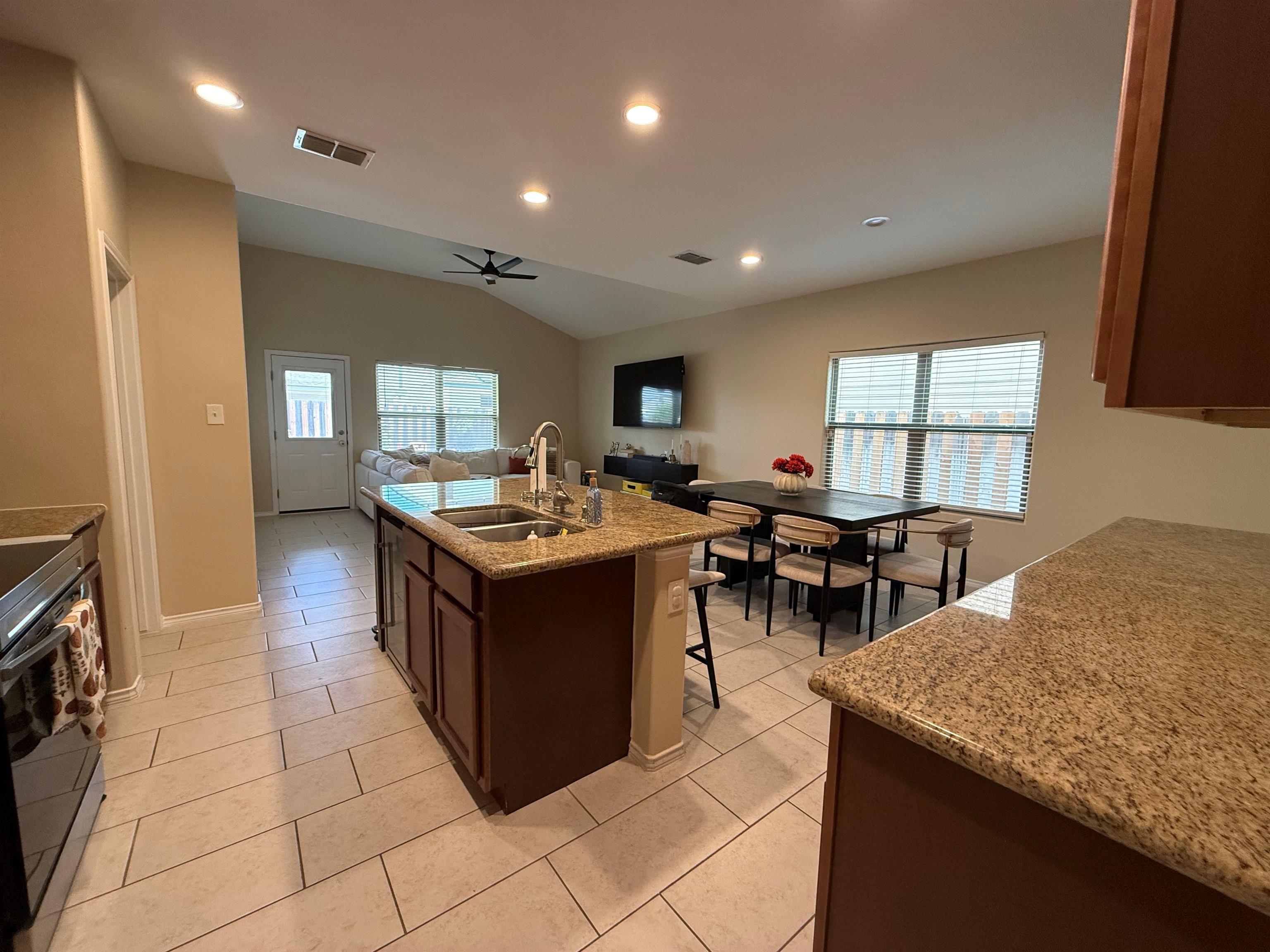 1011 Larvotto Lp. Property Photo 9