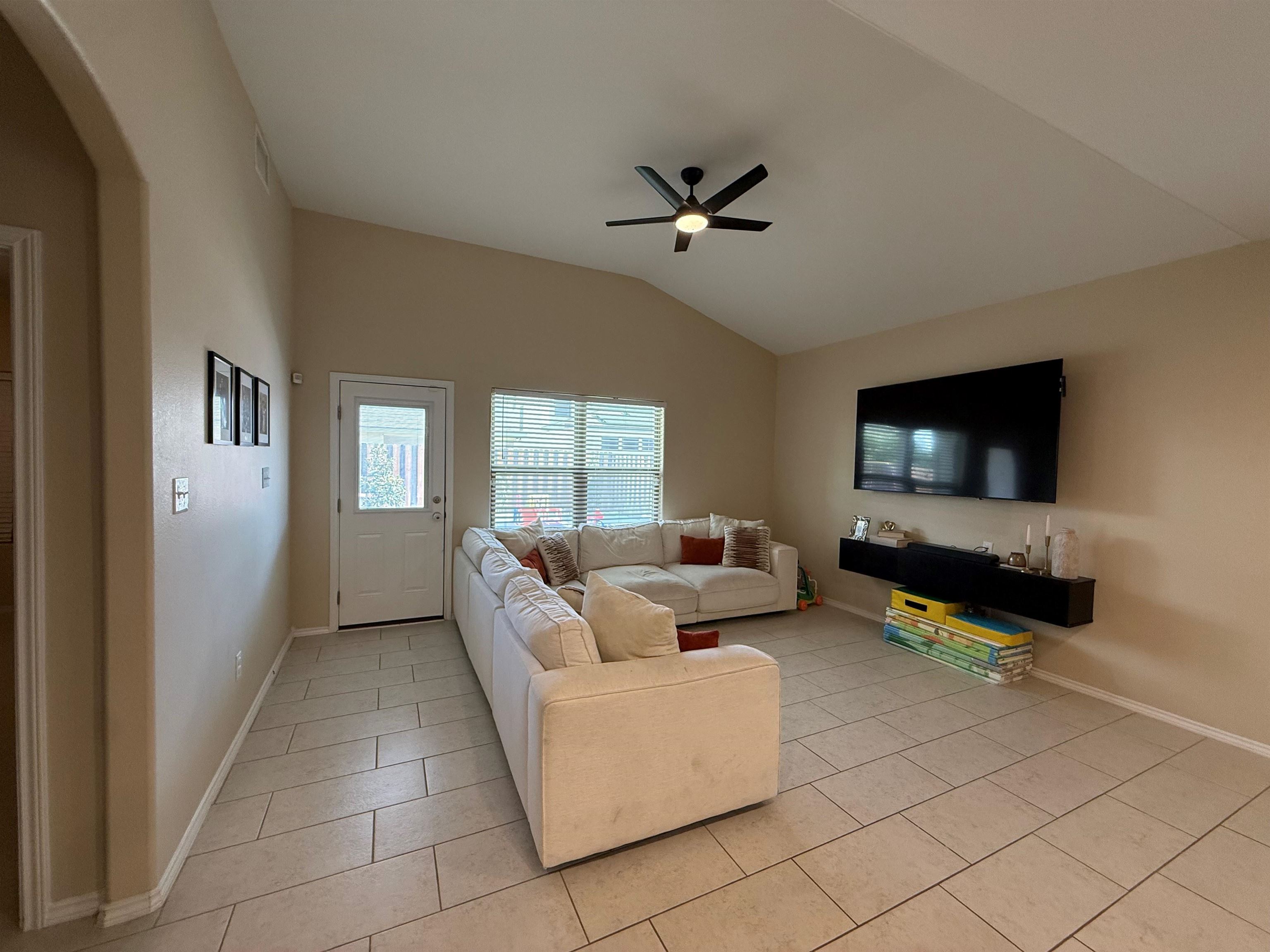 1011 Larvotto Lp. Property Photo 13