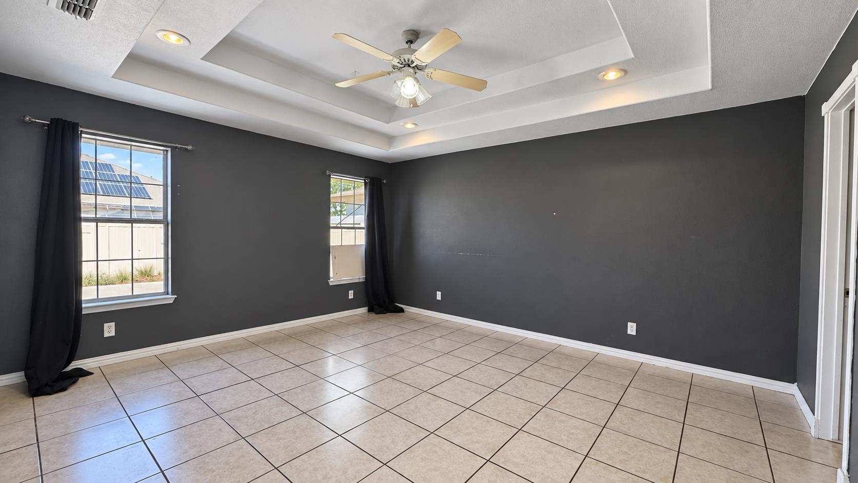 302 Begona Ct Property Photo 4